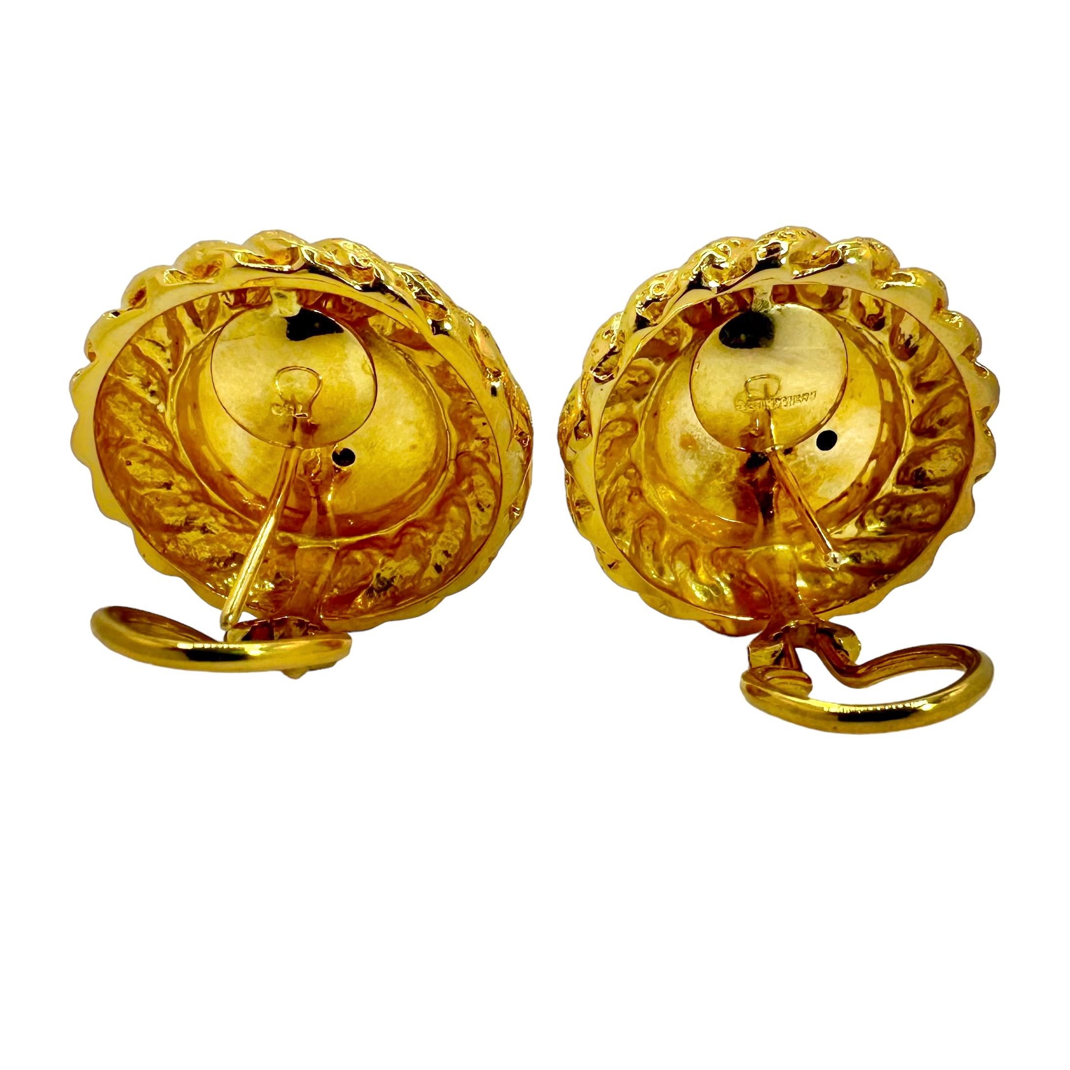 18K Yellow Gold Hammered Rope Edge Earrings with Cabochon Turquoise* Centers In Good Condition In Palm Beach, FL