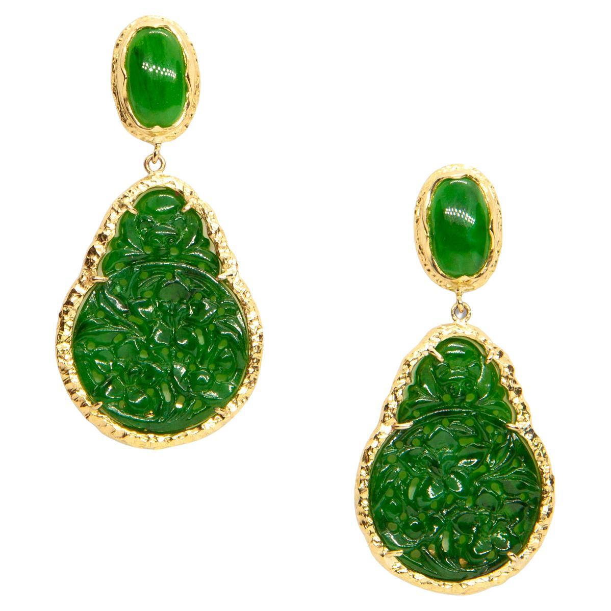 Contemporary Designer 18K Yellow Gold Hand-Carved Jadeite Jade Earrings For Sale