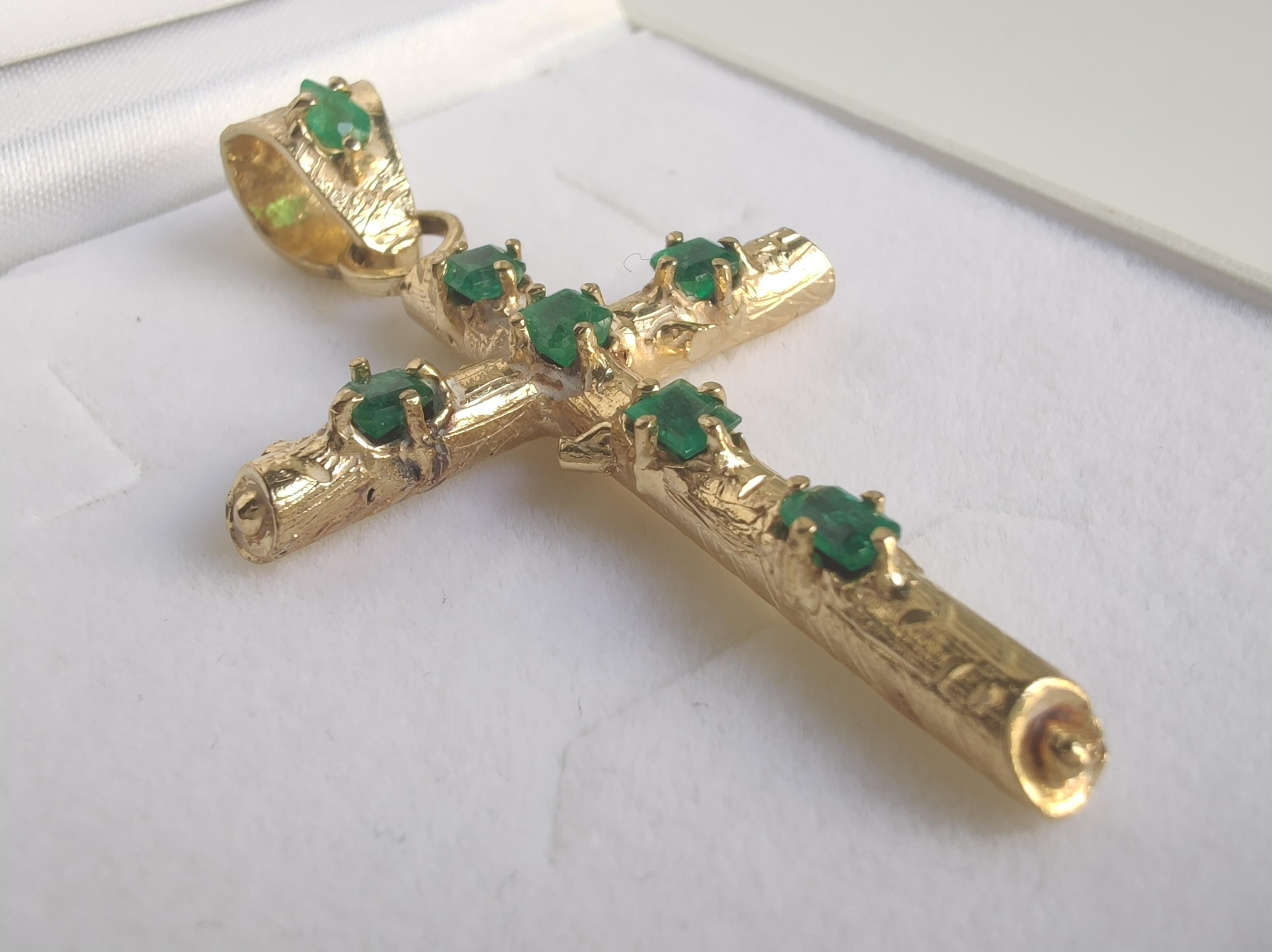 18K Yellow Gold Handmade Cross Pendant with  2.04 ct Emeralds - Unique Jewel For Sale 5