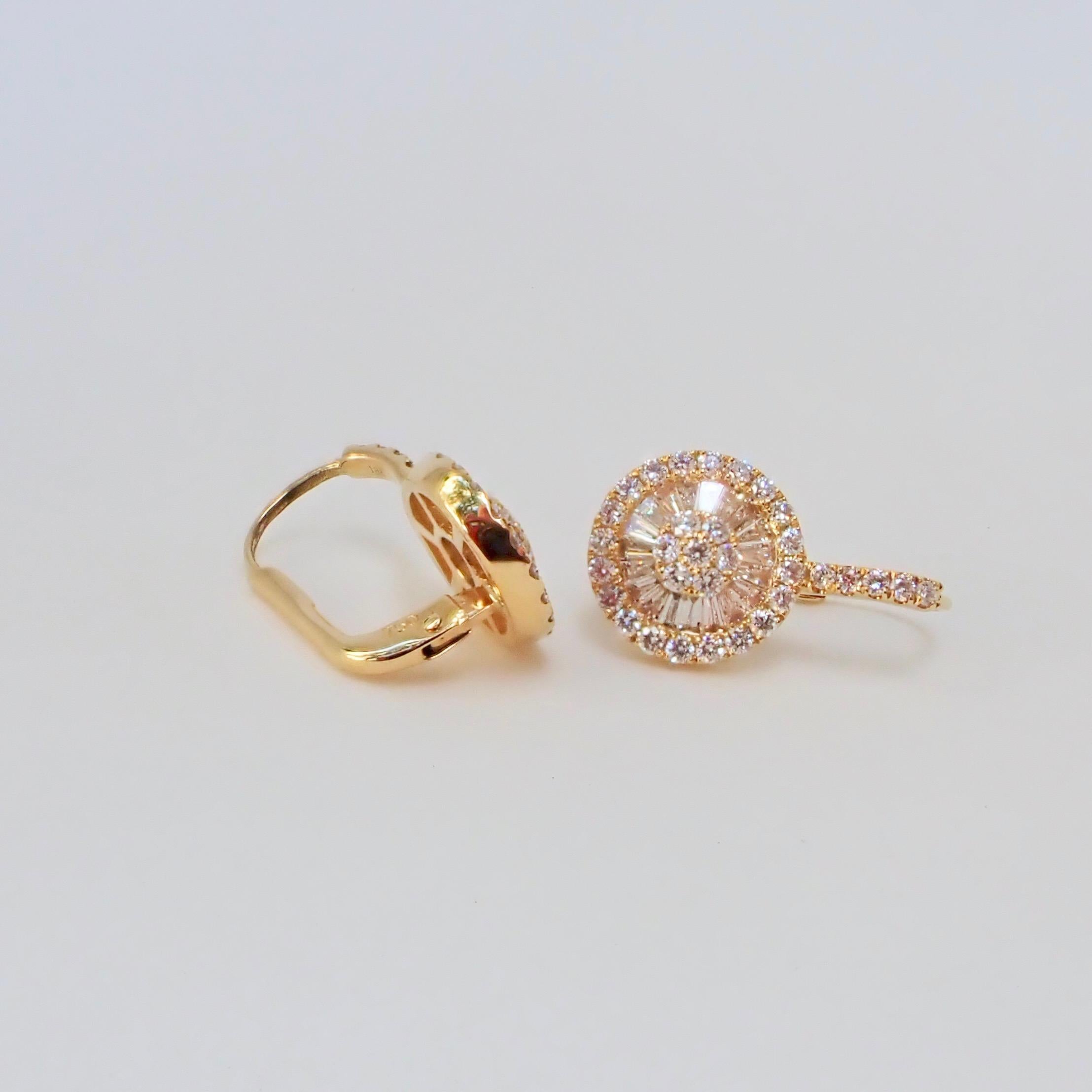 Boucles d'oreilles pendantes en or jaune 18 carats avec diamants de 1,21 carat Neuf - En vente à Coral Gables, FL