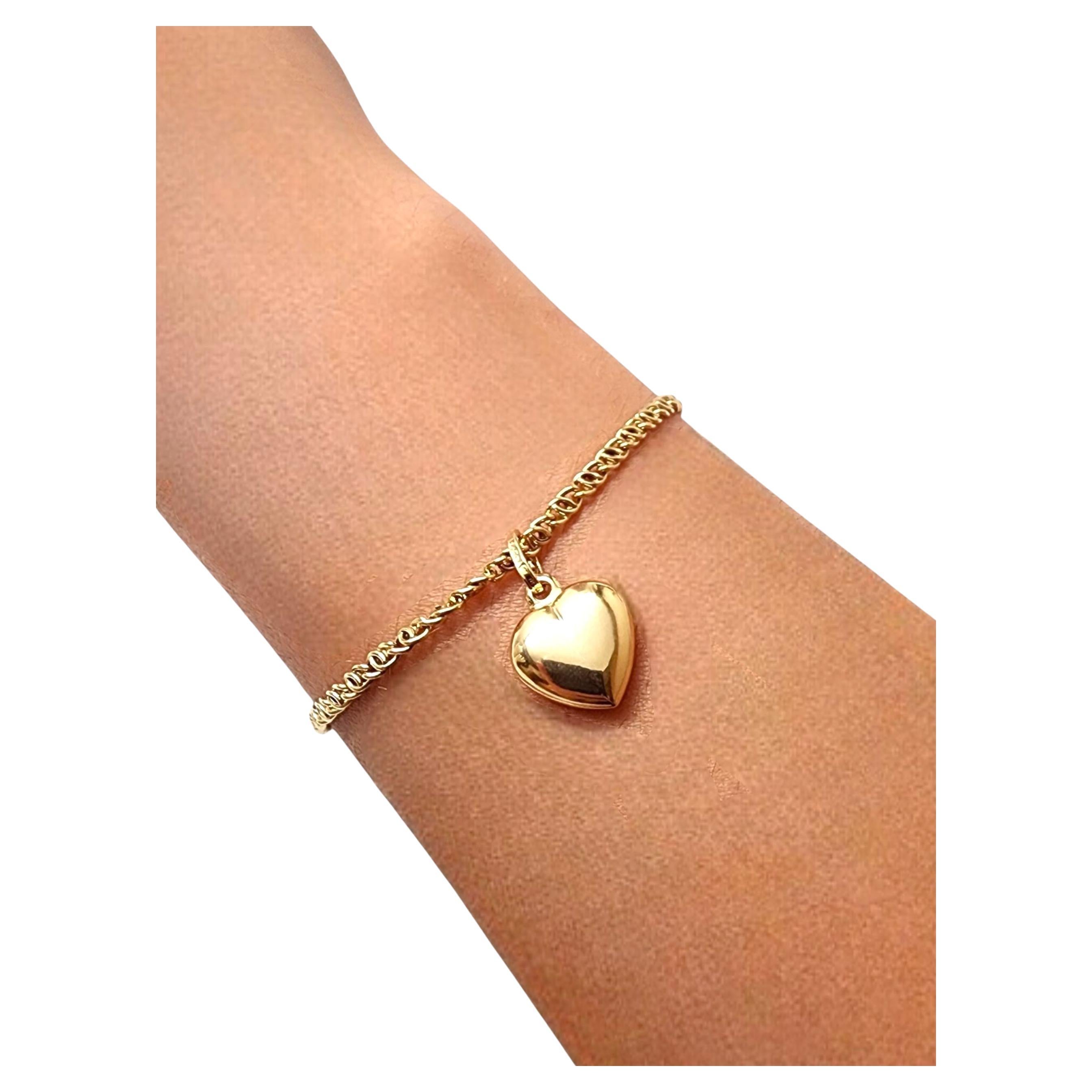 18K Yellow Gold Heart Bracelet #22806 For Sale