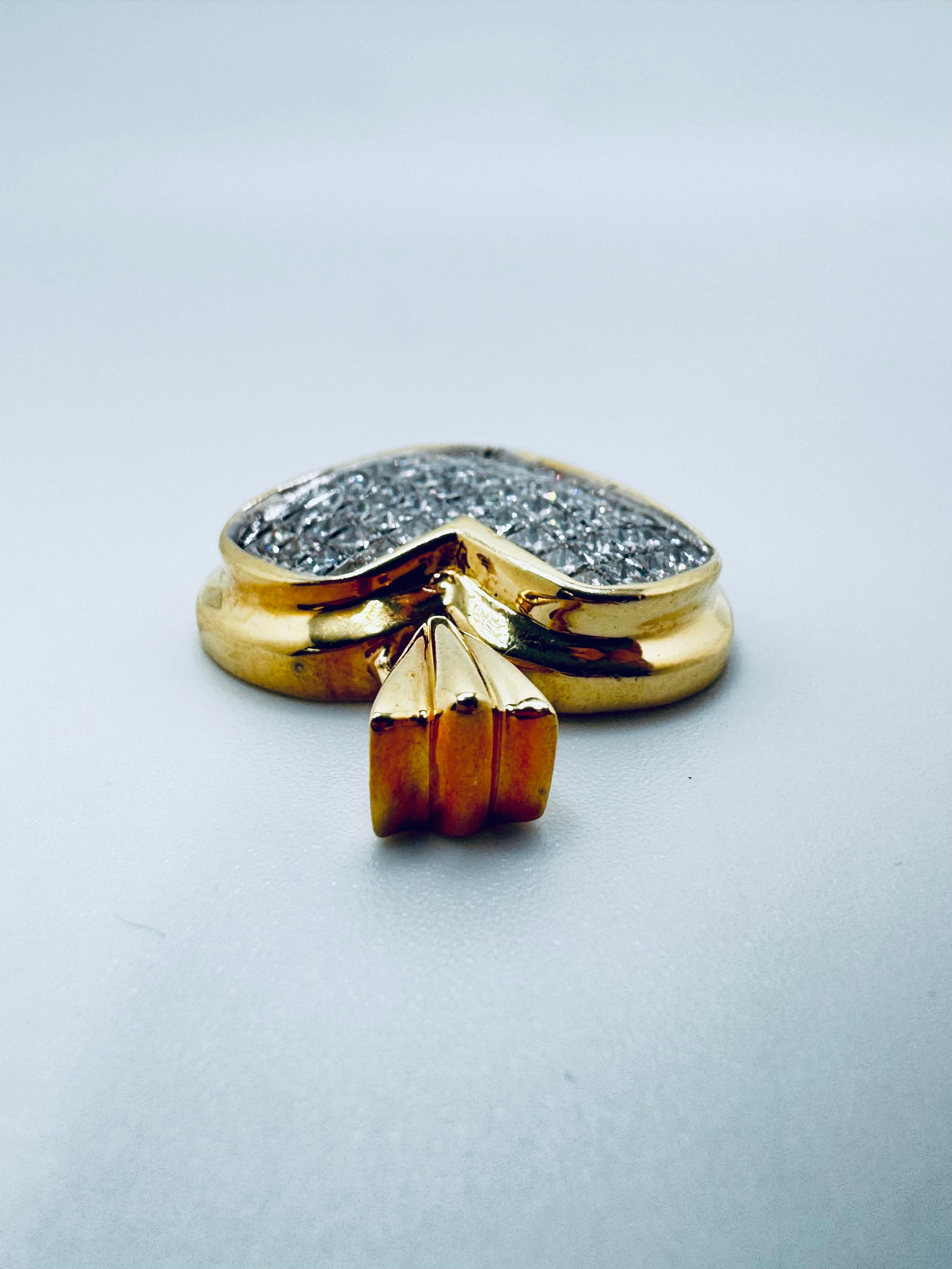 Ciondolo con diamante a forma di cuore in oro giallo 18K 3,25 CTW in vendita 1