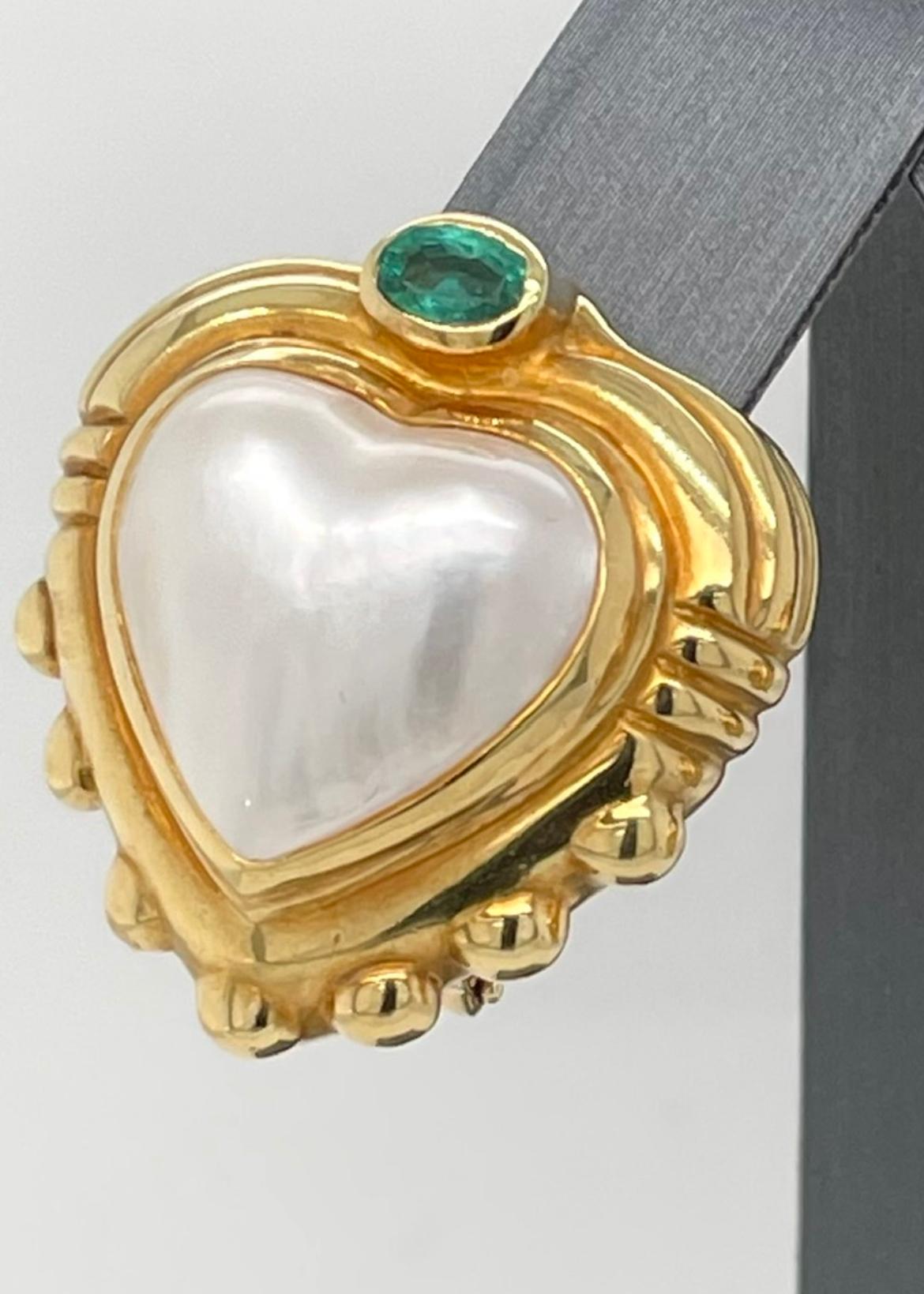 Classical Greek 18k Yellow Gold Heart Shaped Mabe Pearl and Tourmaline Earring For Sale