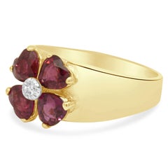 18K Yellow Gold Heart-Shaped Ruby and Round Diamond Clover Ring
