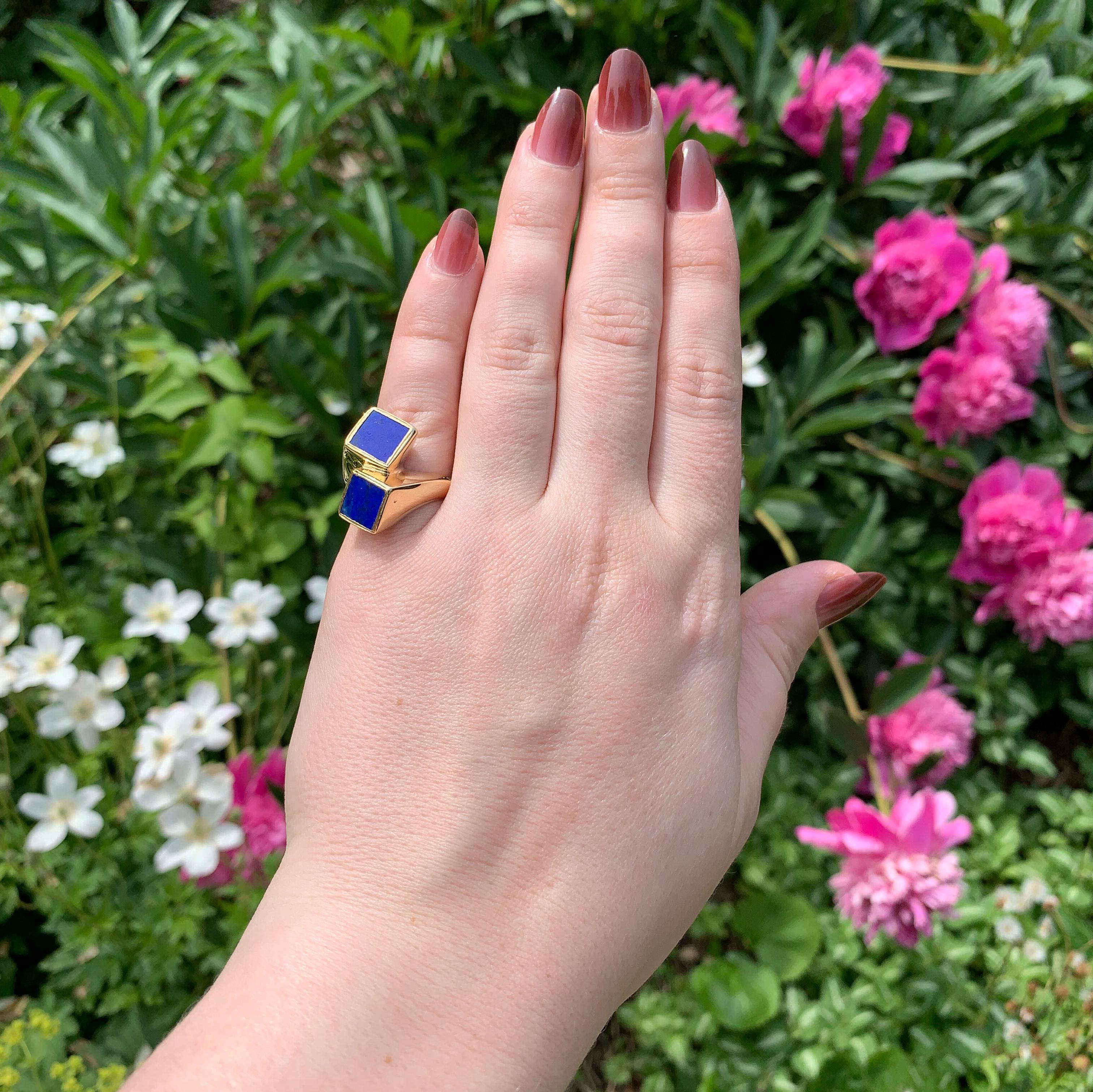 18K Yellow Gold Heavy Modern Lapis Bypass Ring For Sale 1