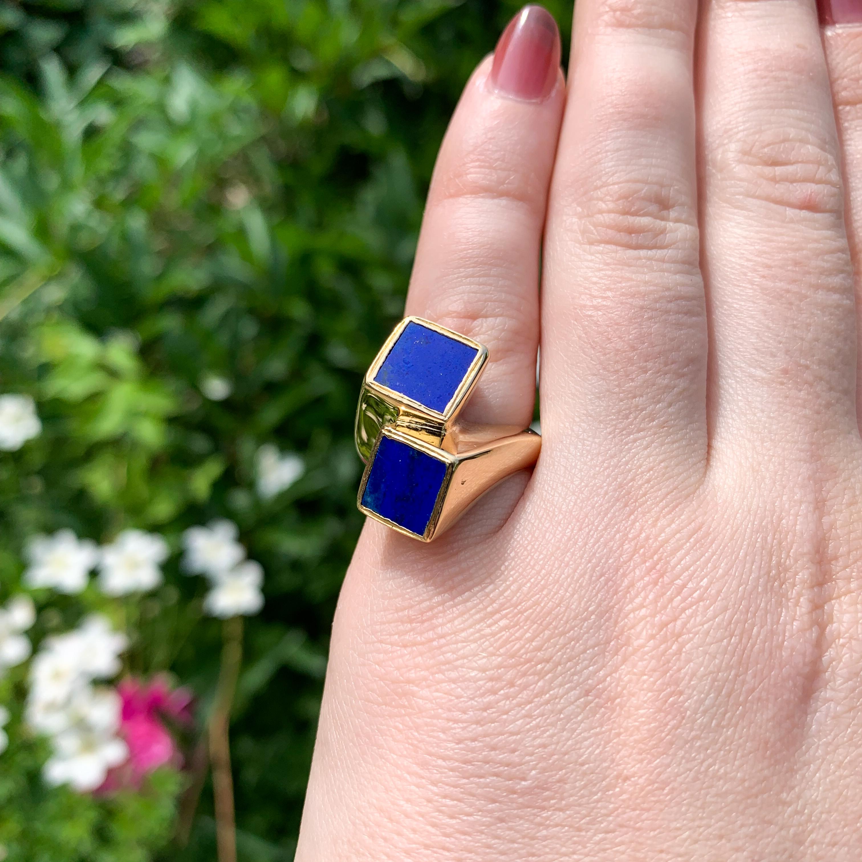 18K Yellow Gold Heavy Modern Lapis Bypass Ring For Sale 2