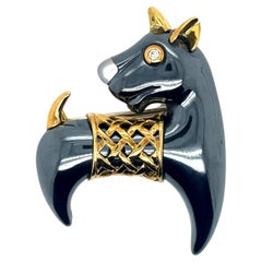 18k Yellow Gold Hematite Dog Pin