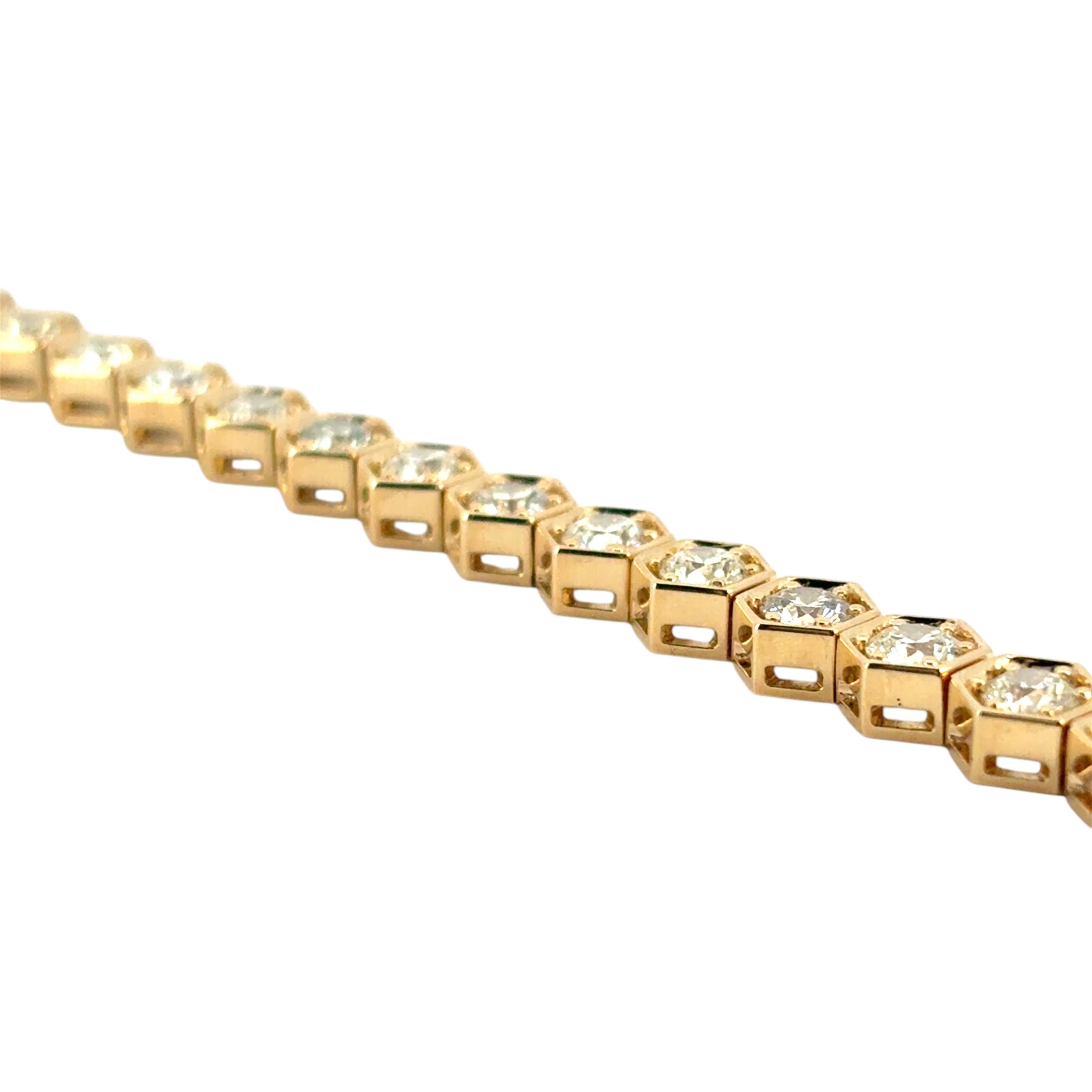 Bracelet tennis en or jaune 18 carats avec lunette hexagonale et diamants ronds naturels de 7,25 carats en vente 6