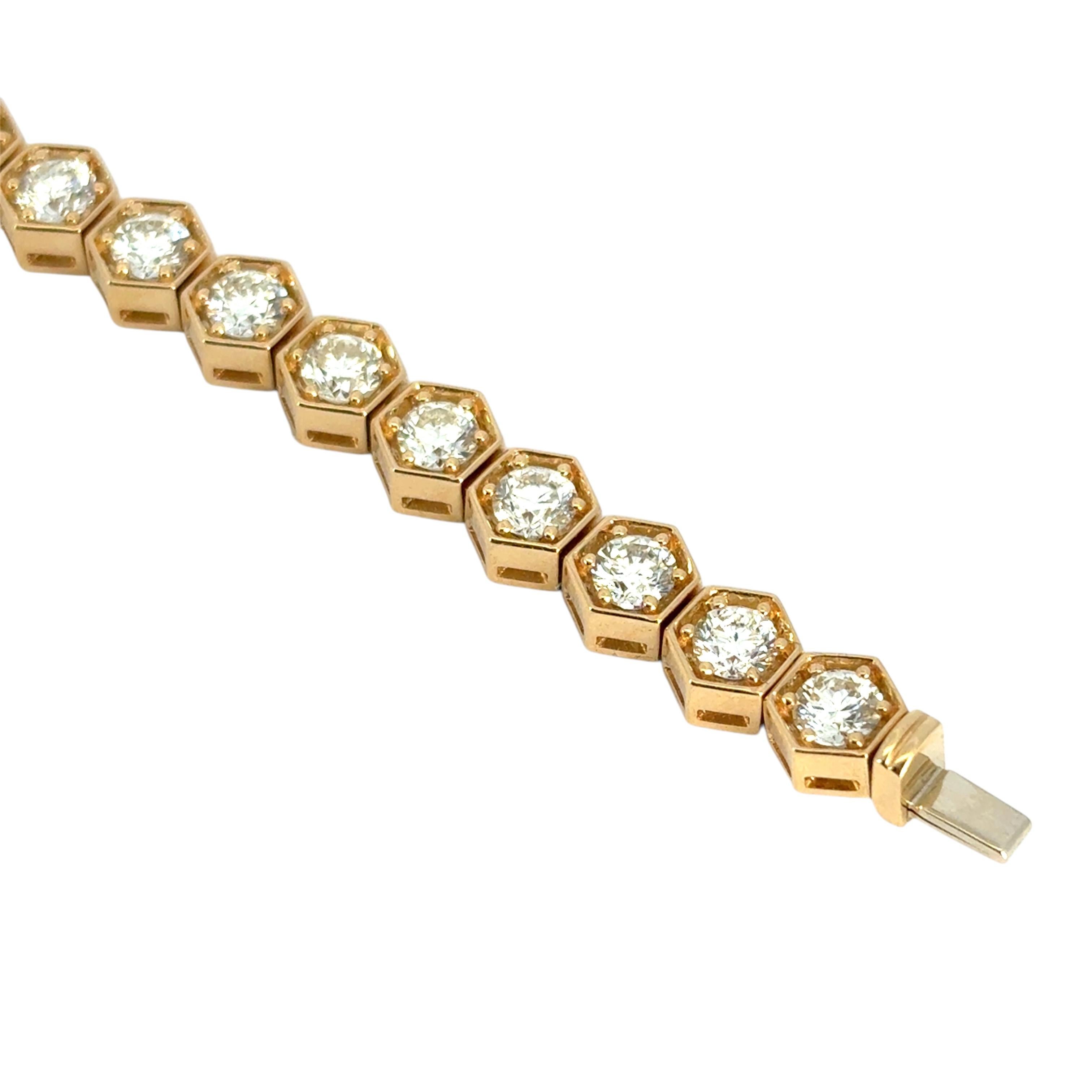 Bracelet tennis en or jaune 18 carats avec lunette hexagonale et diamants ronds naturels de 7,25 carats en vente 3