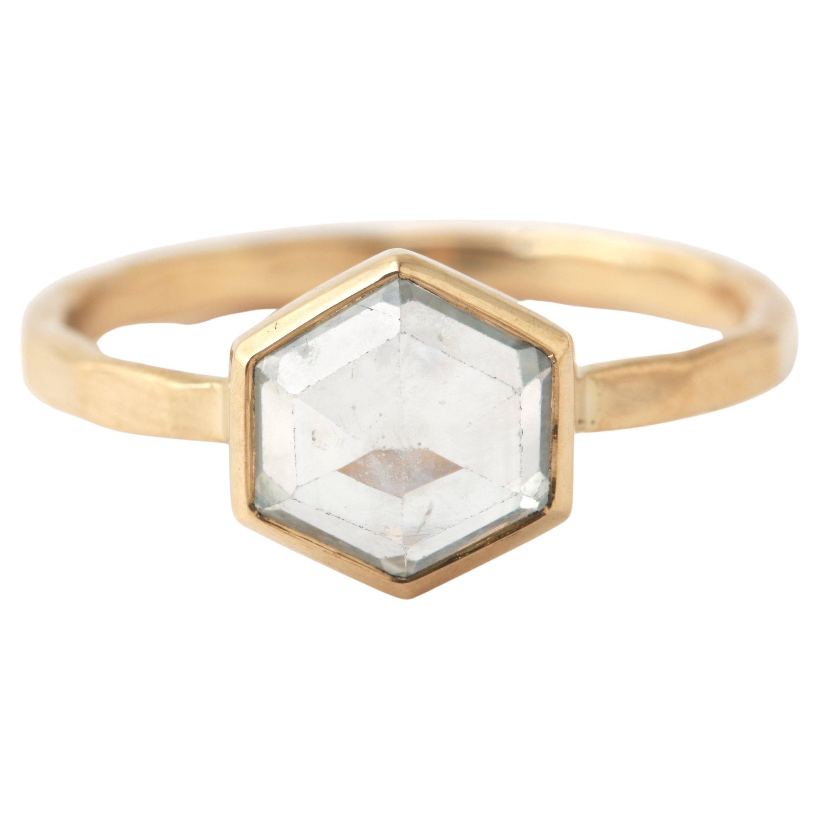 18k Yellow gold Hexagonal Montana Sapphire Ring For Sale