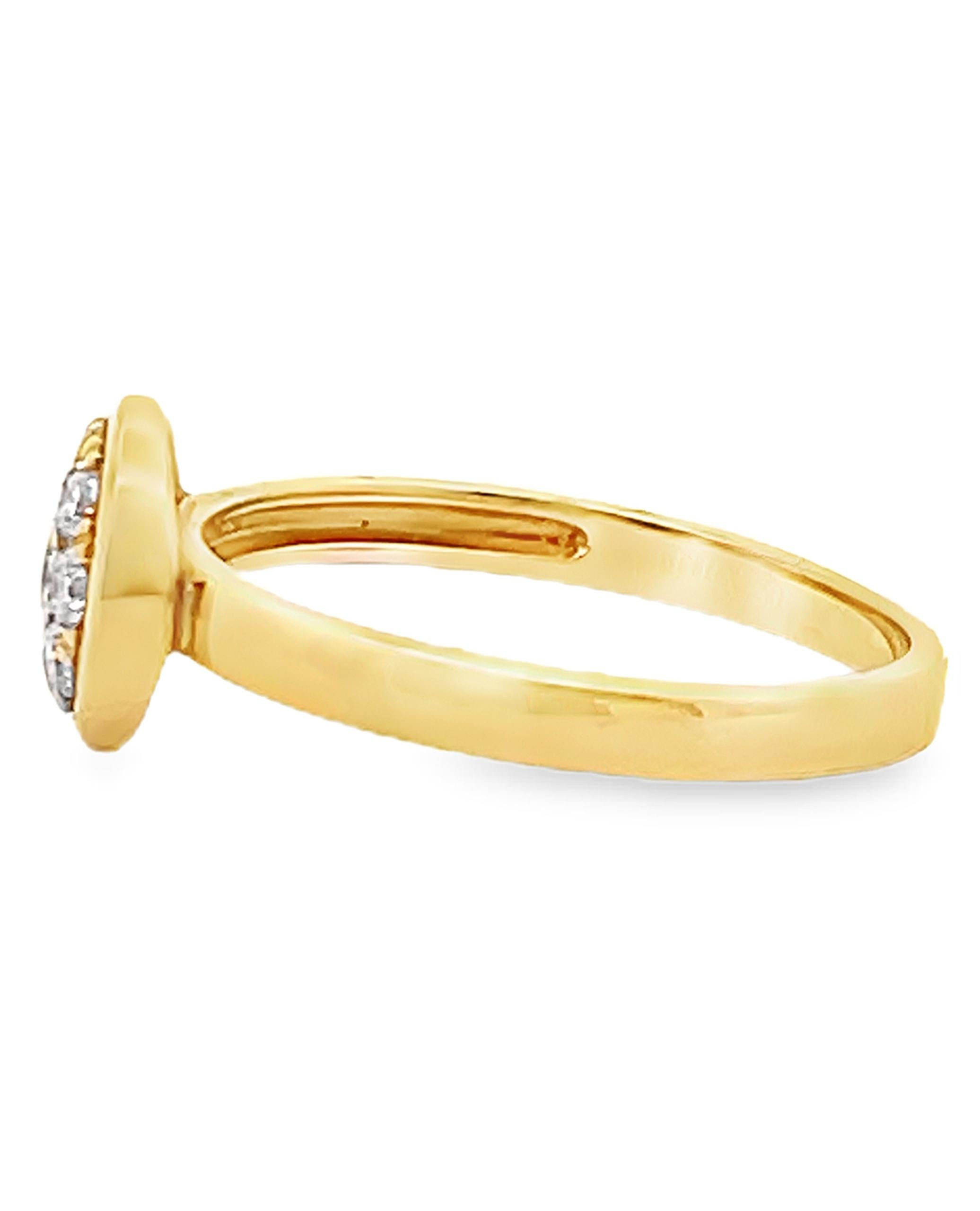 Anillo apilable de oro amarillo de 18 quilates pulido con diamantes Corte redondo en venta
