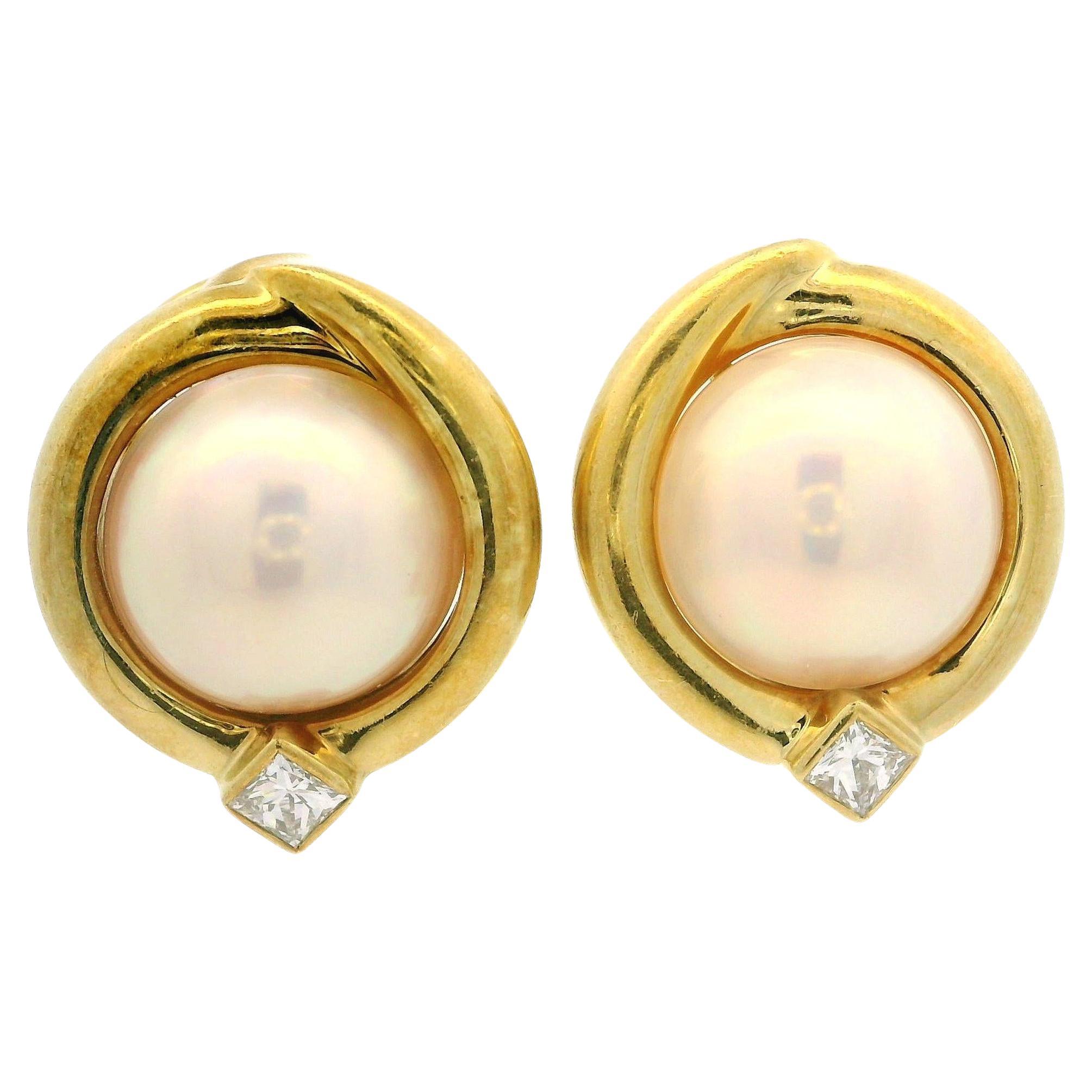 18k Yellow Gold High Quality 11.4mm Mabe Pearl & 0.40ctw Diamond Button Earrings