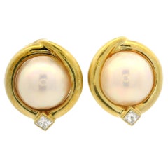 18k Yellow Gold High Quality 11.4mm Mabe Pearl & 0.40ctw Diamond Button Earrings