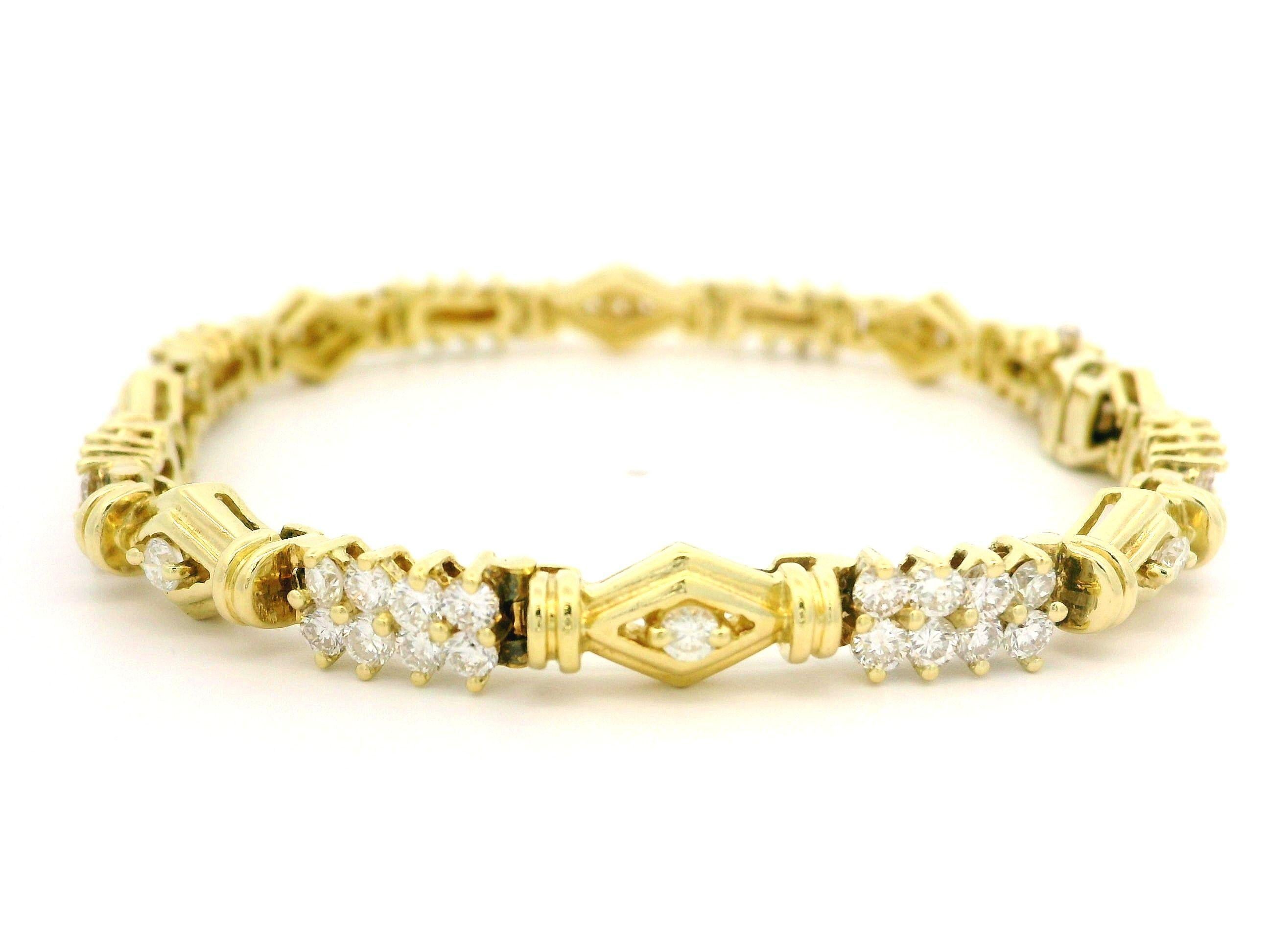 18k Yellow Gold High Quality 3.24ctw Diamond Geometric Line Bracelet For Sale 1