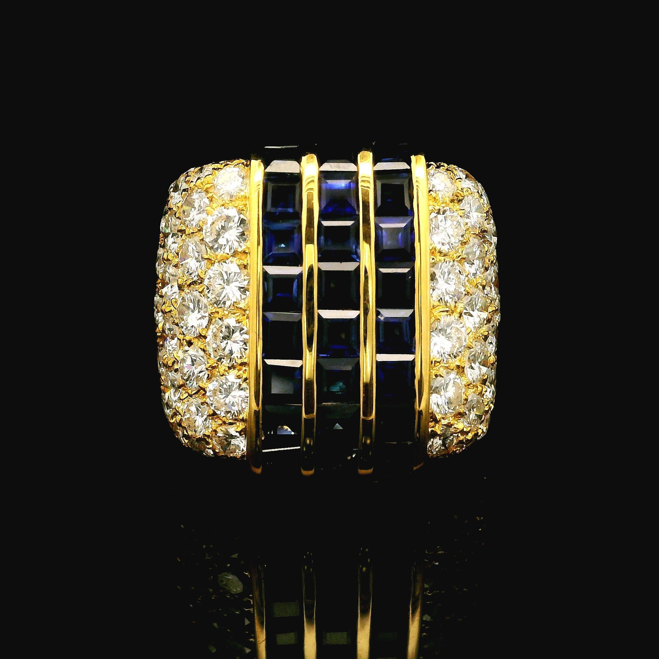 Quadrato Anello a fascia larga da 19,6 mm in oro giallo 18k di alta qualità con zaffiro e diamante da 6,54 carati in vendita