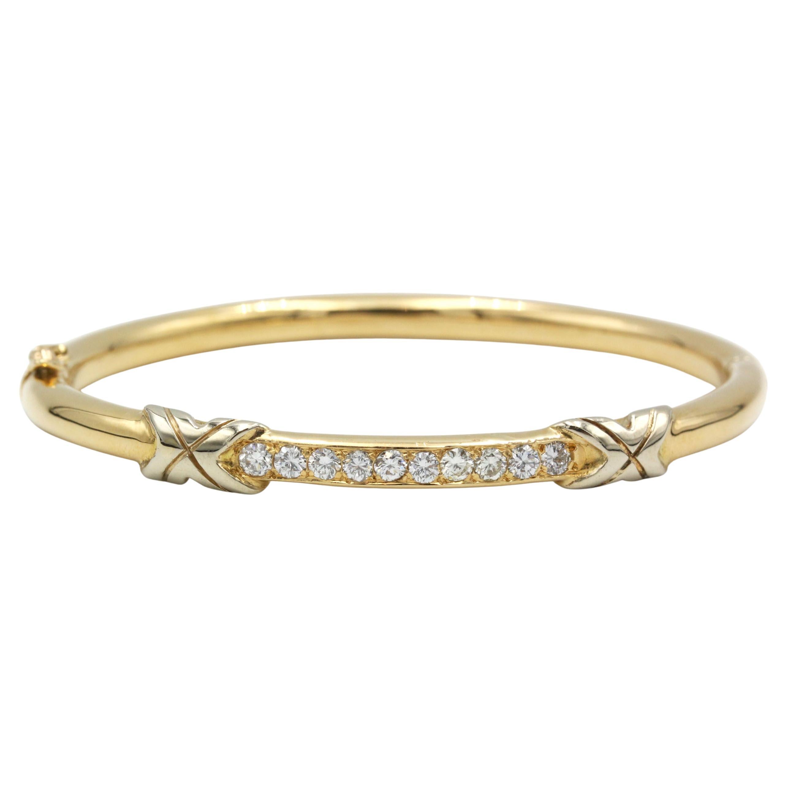 Bracelet à charnière en or jaune 18K avec 10 diamants pavés (1.00 Ct TWT)