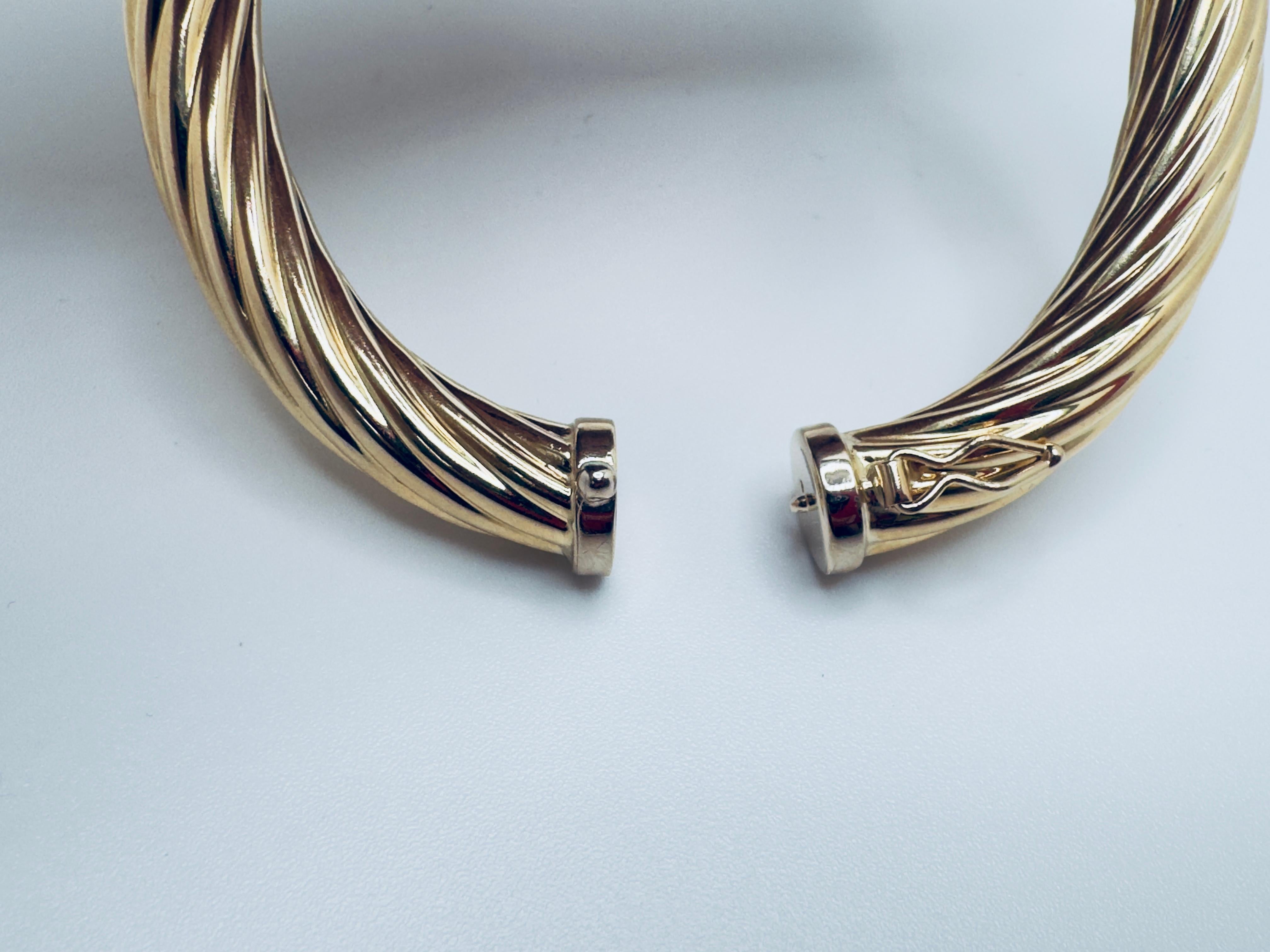 Femenino o masculino Pulsera brazalete hueca de oro amarillo de 18 quilates en venta