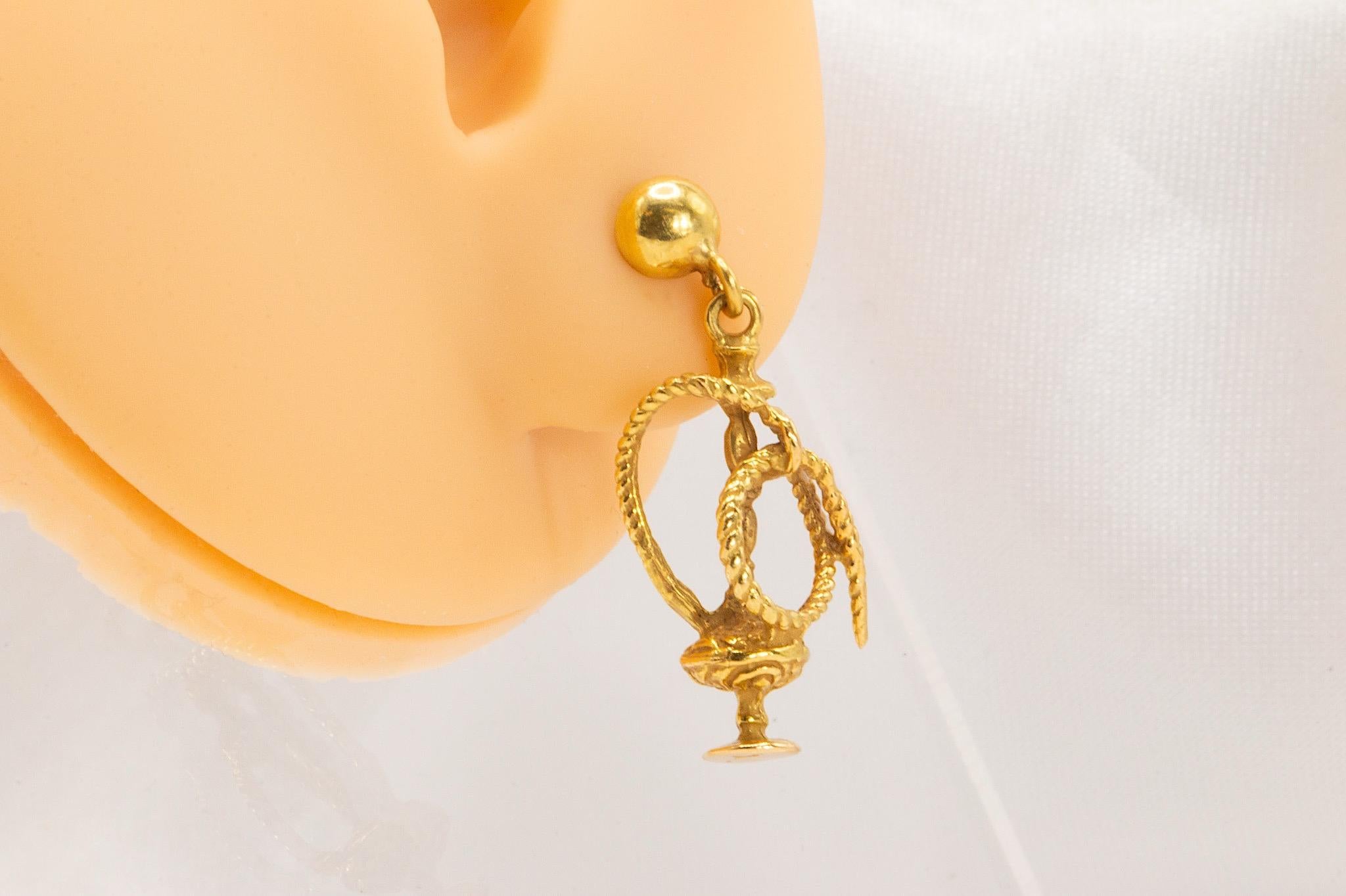 18k Yellow Gold Hookah Dangle Earrings im Angebot 1