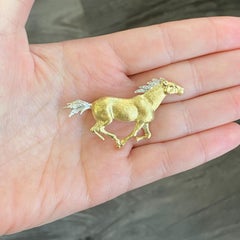 18K Yellow Gold Horse Brooch Pin w/ Diamonds