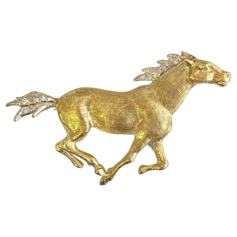 18K Yellow Gold Horse Brooch Pin w/ Diamonds at 1stDibs