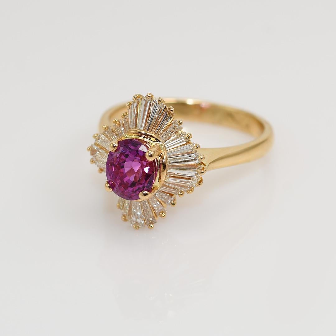 18K Yellow Gold Hot Pink Sapphire & Diamond Ring In Excellent Condition For Sale In Laguna Beach, CA