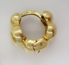 18 Karat Yellow Gold Huggie Hoop Earrings