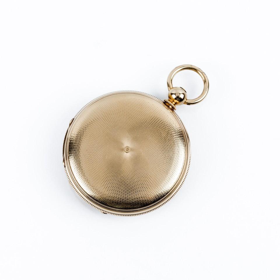 Perle Montre de poche suisse à boîtier de chasse en or jaune 18K 1880 Guye aux Perrieres en vente