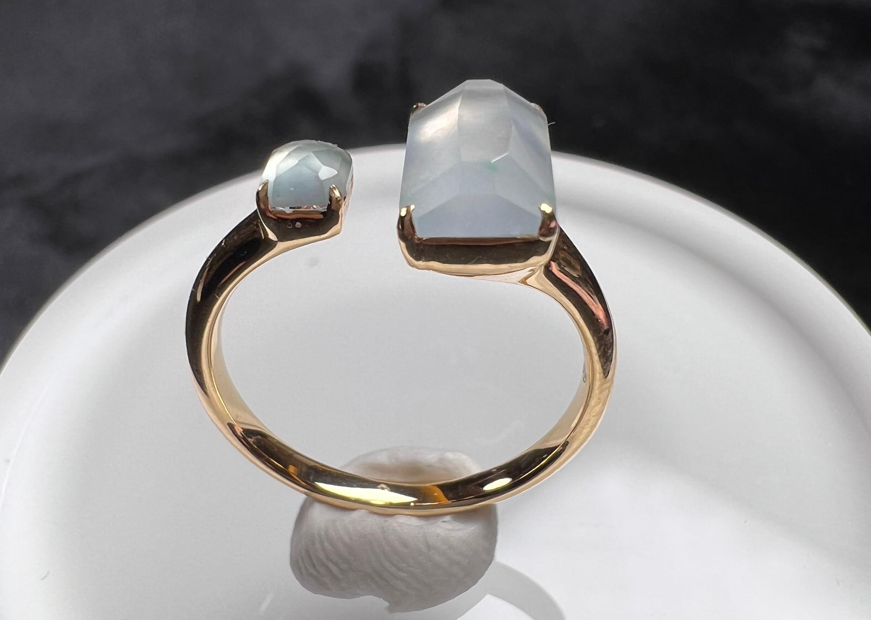 18K Yellow Gold Icy Jadeite Toi et Moi Ring, Engagement Ring 

Total weight (approx.): 3g
Jadeite measurement (approx.): 8.7*5.7mm; 3.7*3.7mm

This ring is resizable.
Get in touch with us to know more details and your shipping options.

The 18K