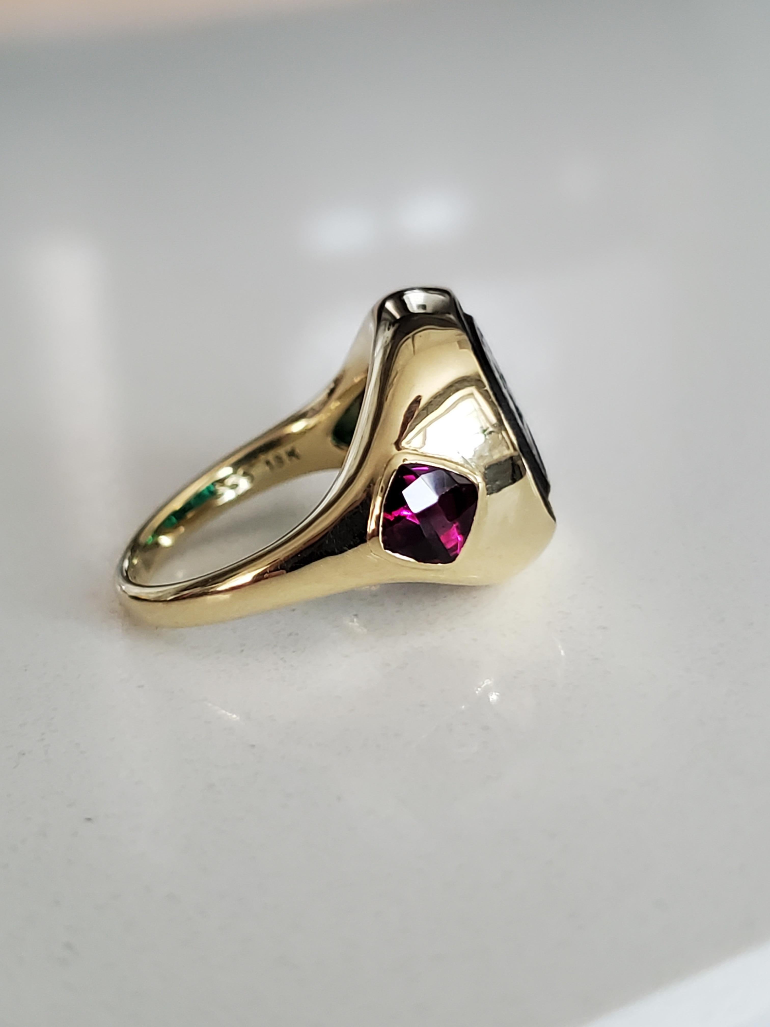 Anello con firma d'amore in oro giallo 18 carati con rodolite In condizioni Nuovo in vendita a San Diego, CA