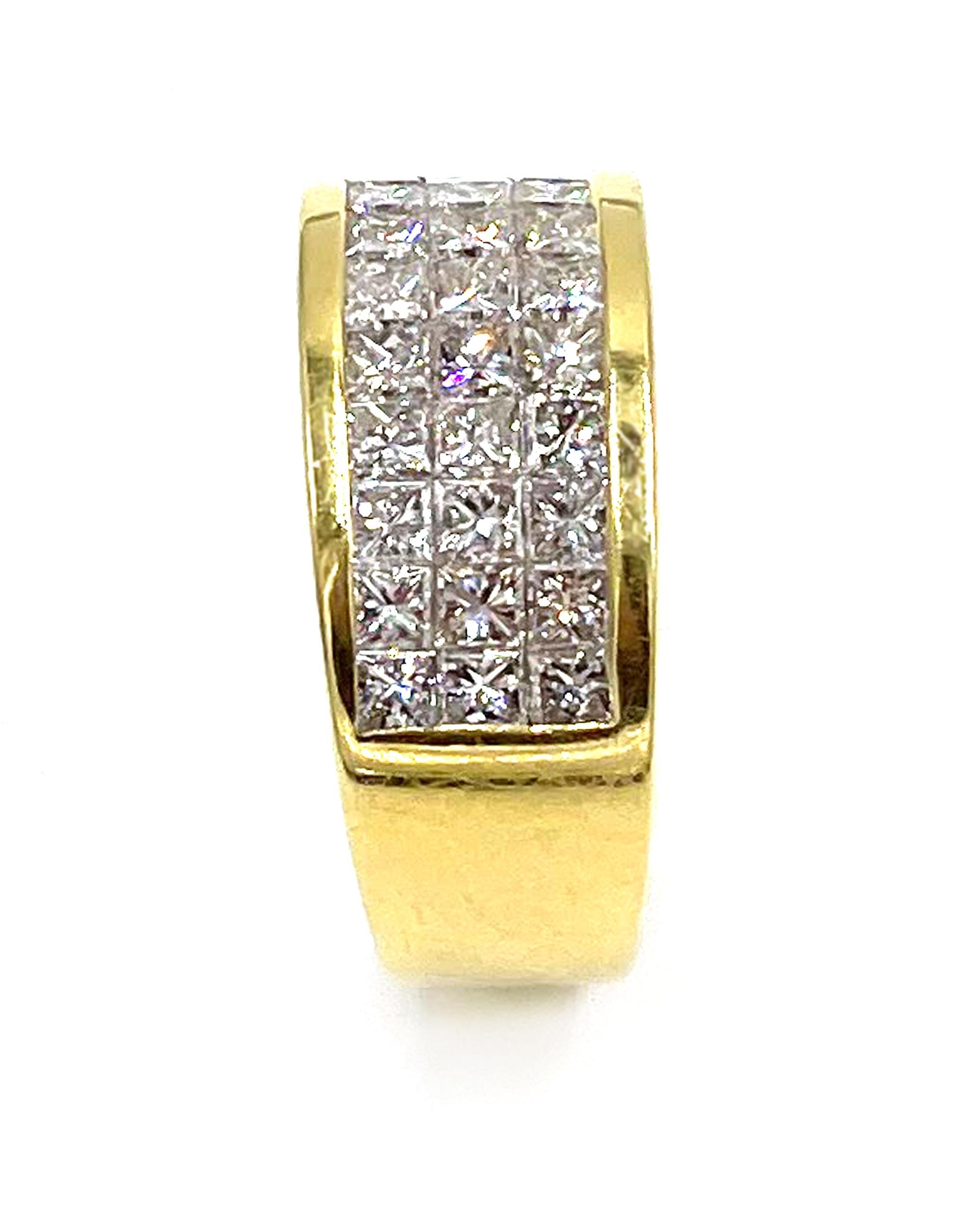 18K yellow gold ring with 3 rows of princess cut diamonds.  The 30 princess cut diamonds are invisibly set and weigh a total of 2.10 carats: G/H color, VS clarity.

-Circa 1995
-Finger size: 6.5