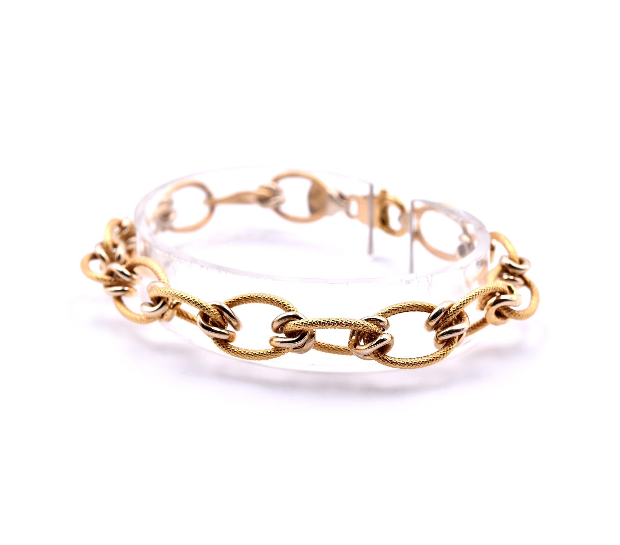 18 Karat Yellow Gold Italian Designed “Creazioni” Textured Oval Link Bracelet In Excellent Condition In Scottsdale, AZ