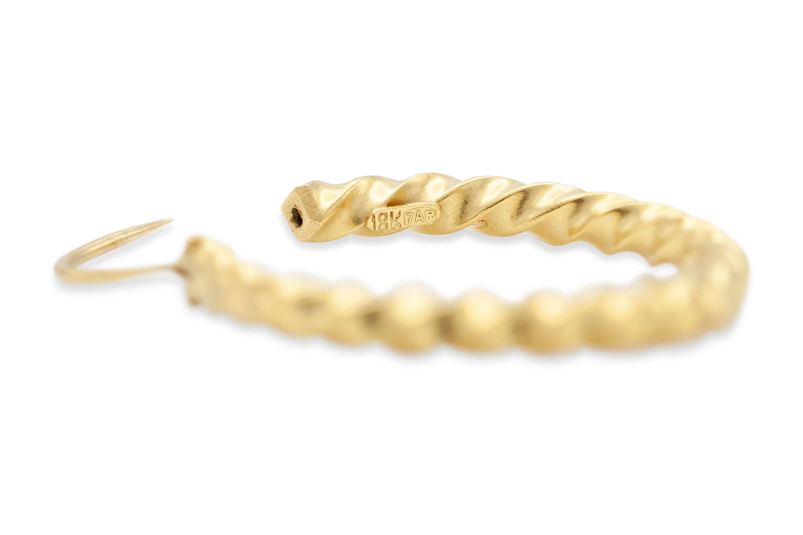 Women's or Men's 18K Yellow Gold Italian Hoop Earrings For Sale
