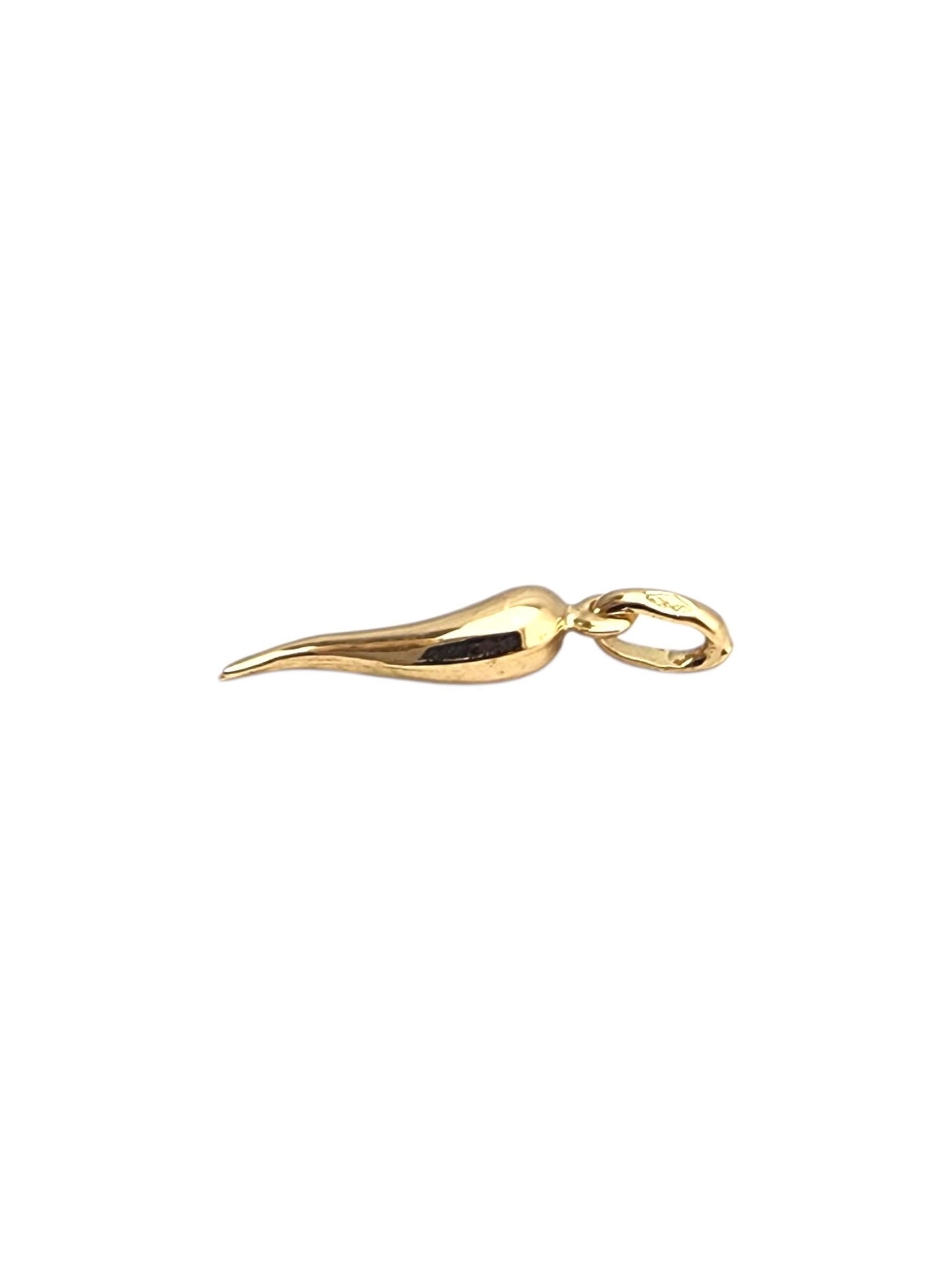 Women's 18K Yellow Gold Italian Horn Cornicello Charm #22858 For Sale