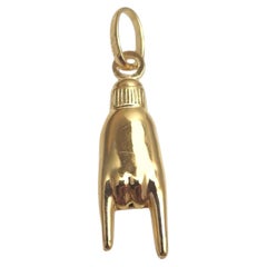 18K Yellow Gold Italian Mano Cornuta Good Luck Charm #25299