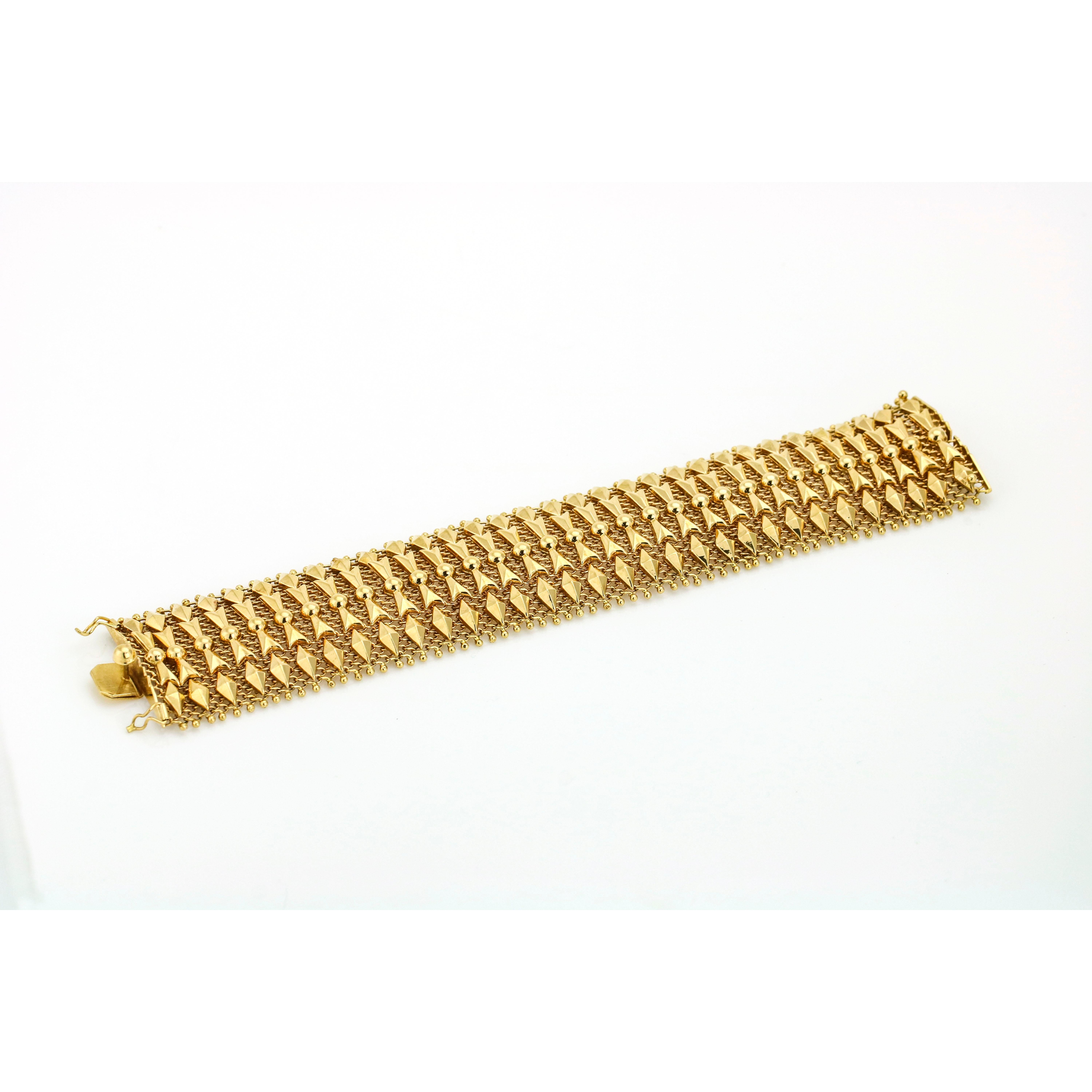 Women's or Men's 18 Karat Yellow Gold Italian Mesh Link Bracelet For Sale
