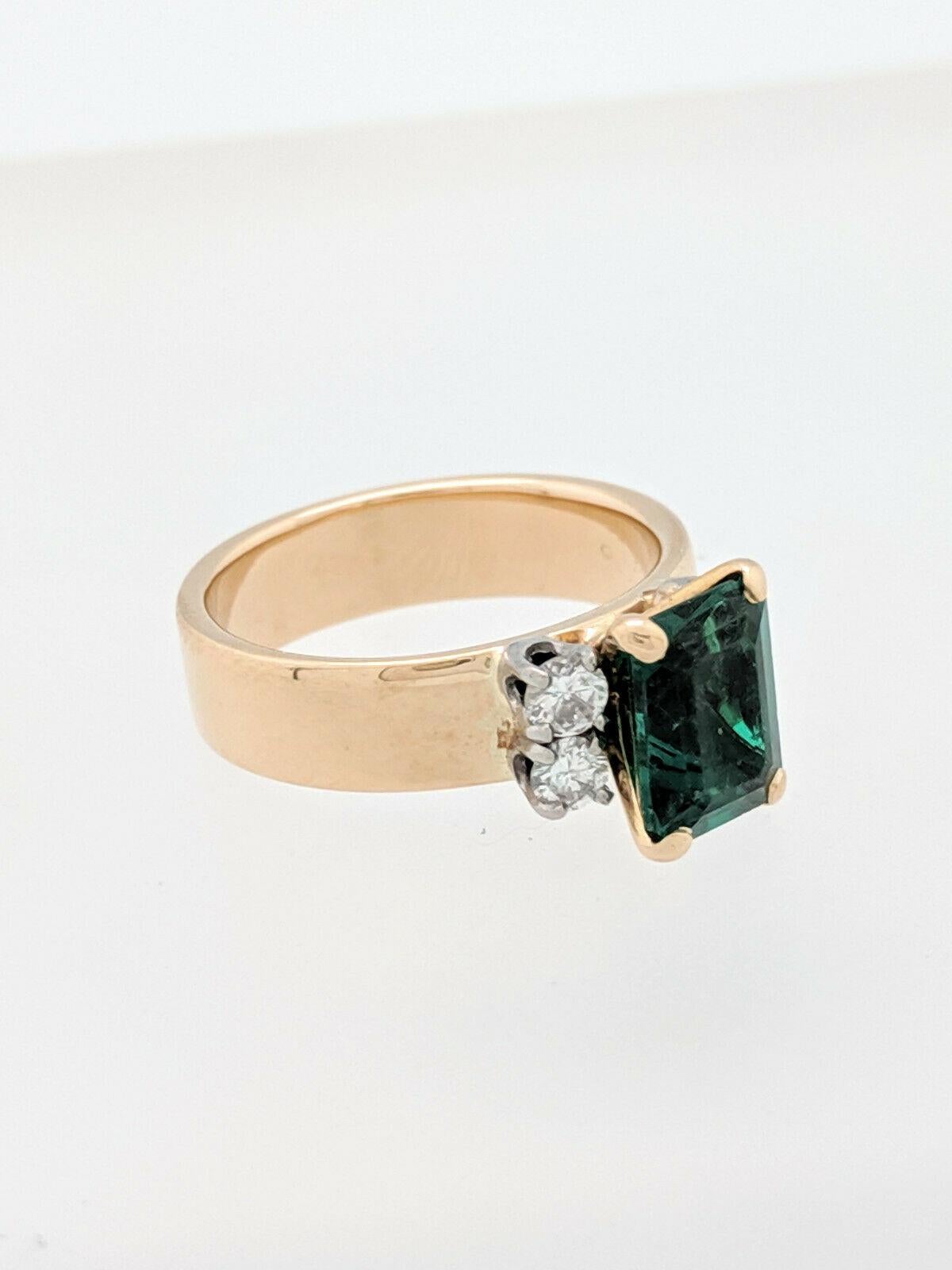 18 Karat Yellow Gold Jabel Chatham Emerald and Diamond Ring 2