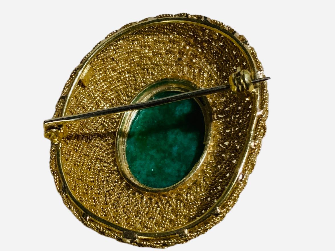 18K Yellow Gold Jade Brooch For Sale 3