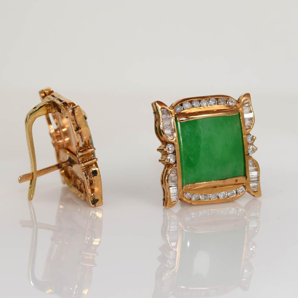 Taille carrée Boucles d'oreilles en or jaune 18 carats, jade et diamants, 1,00 ct. pt., 14,4 g en vente