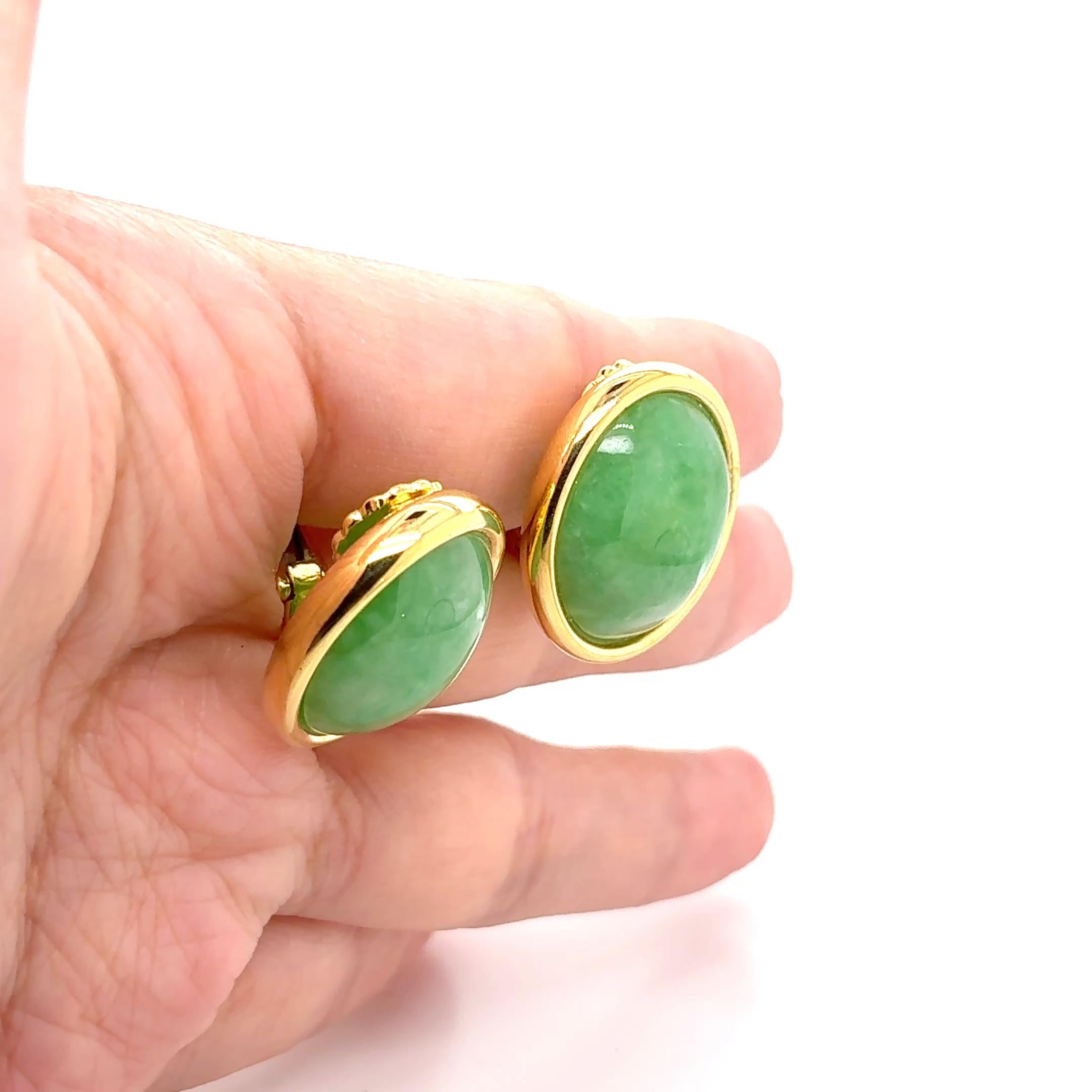 Orecchini di giada in oro giallo 18K in vendita 6