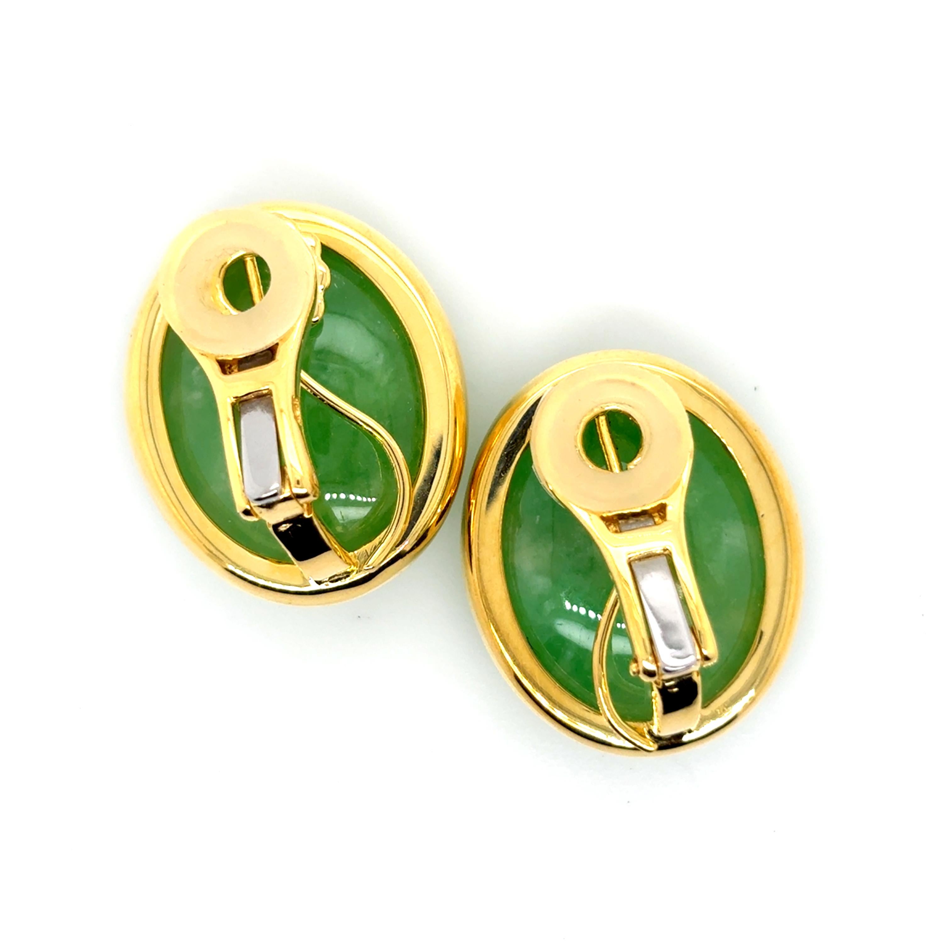 Orecchini di giada in oro giallo 18K in vendita 13