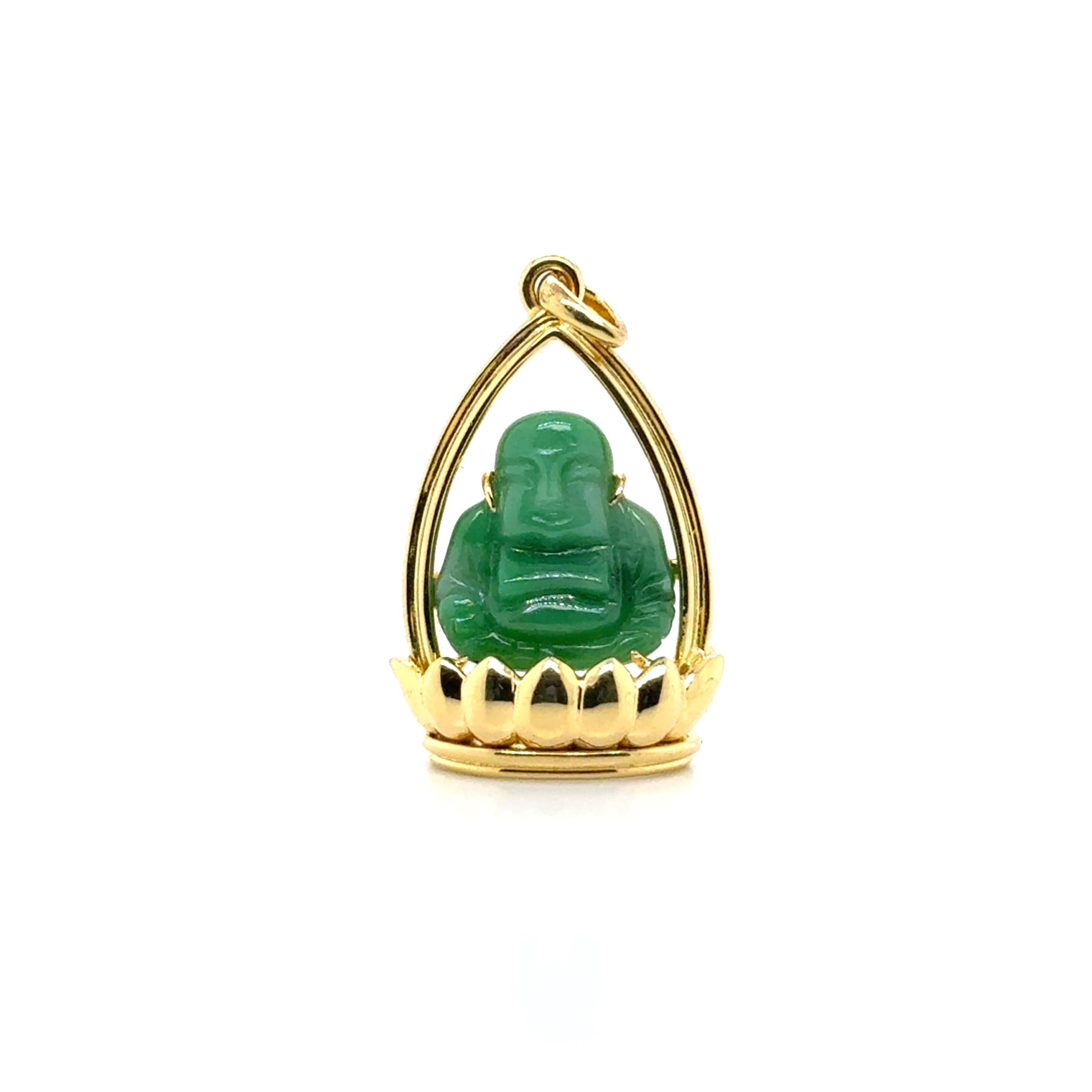 Ciondolo di giada in oro giallo 18k in vendita 6
