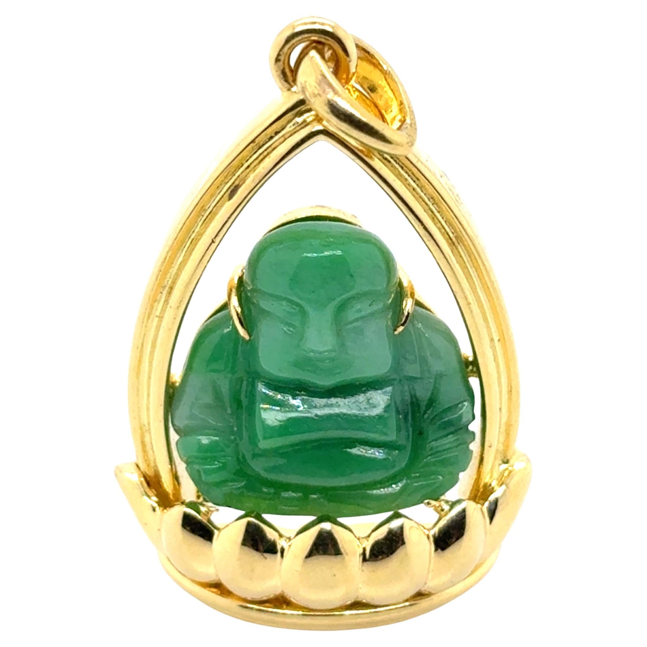 Ciondolo di giada in oro giallo 18k in vendita