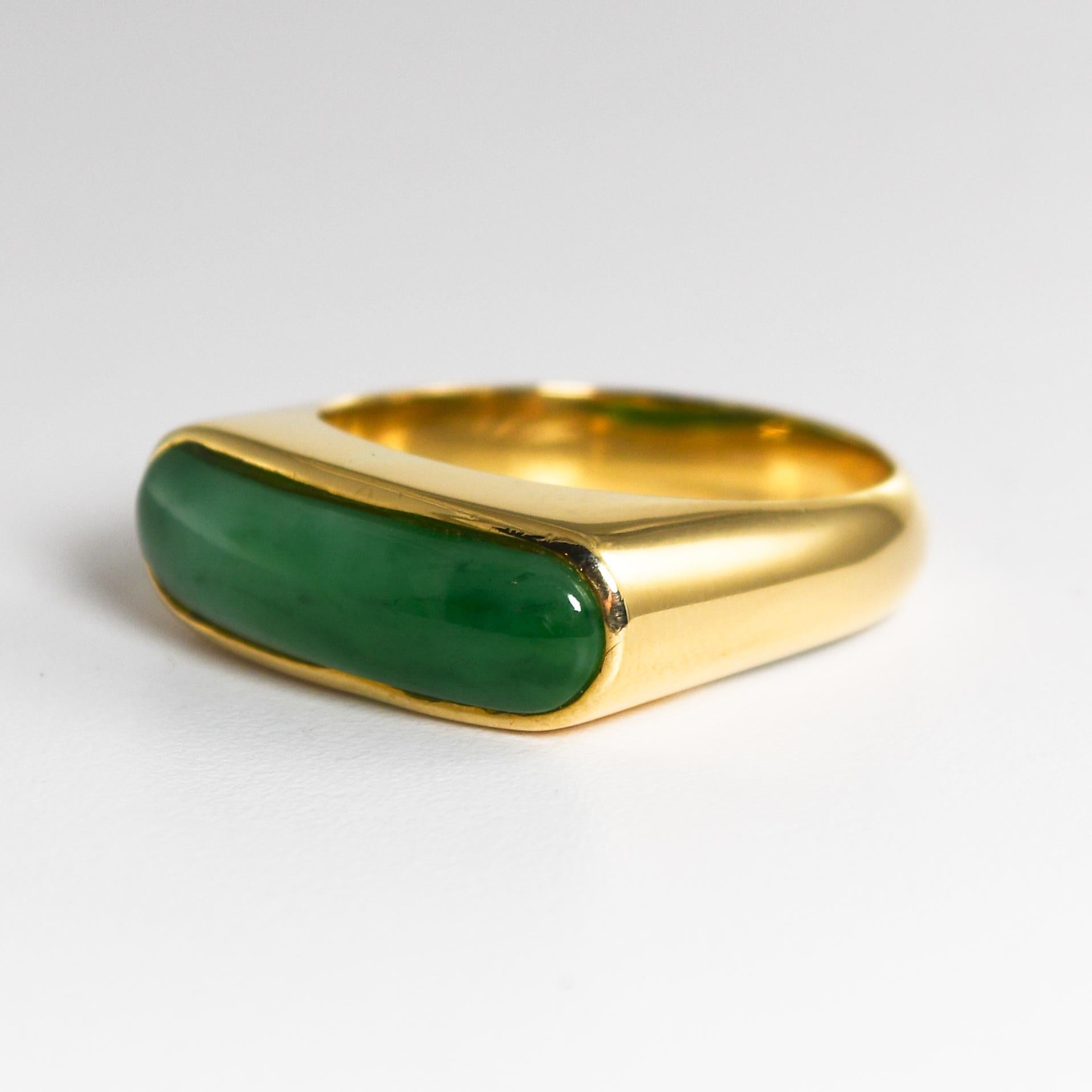 18 Karat Gelbgold Jade-Ring 7.6 g 1