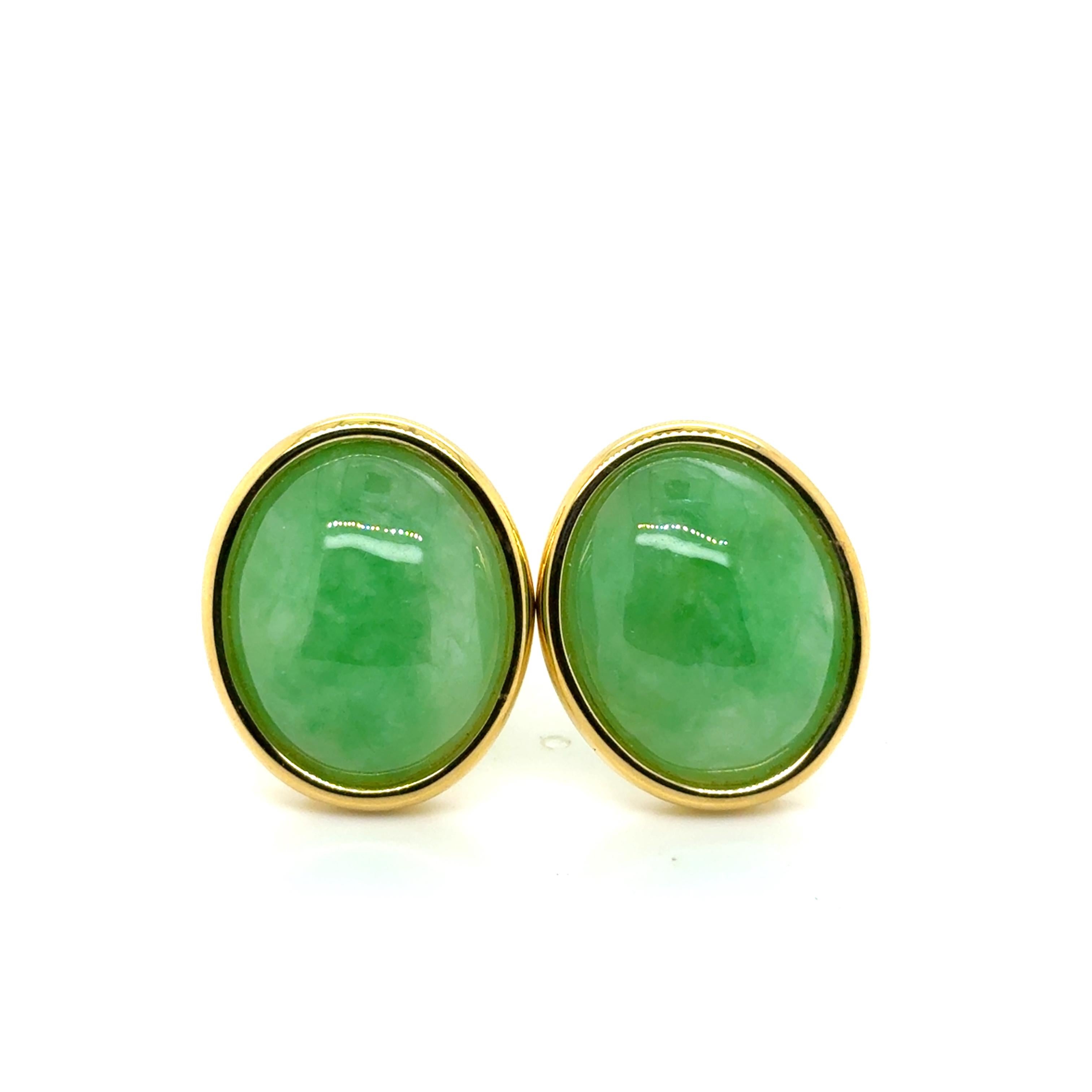 Orecchini di giada e rubino in oro giallo 18k In condizioni Nuovo in vendita a Hong Kong, HK