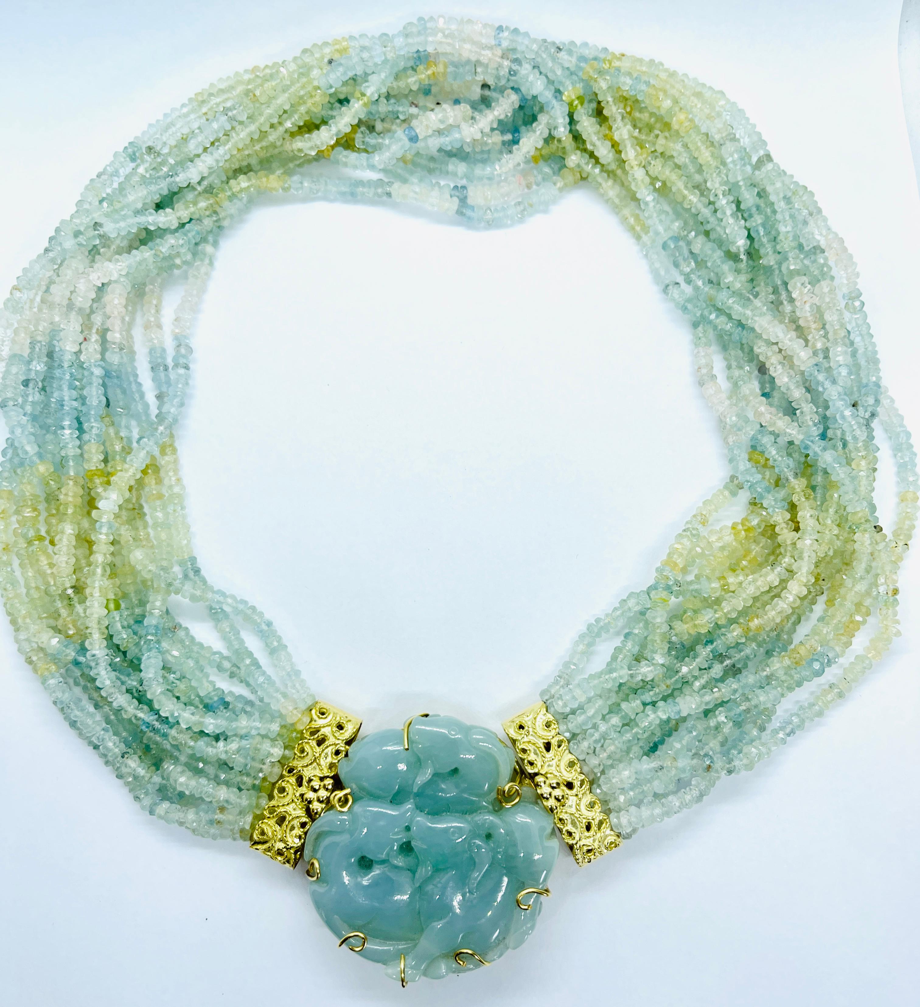 18K Yellow Gold & Jadeite Jade 16 Strand Necklace with Removable Pendant Brooch In Excellent Condition For Sale In Birmingham, AL