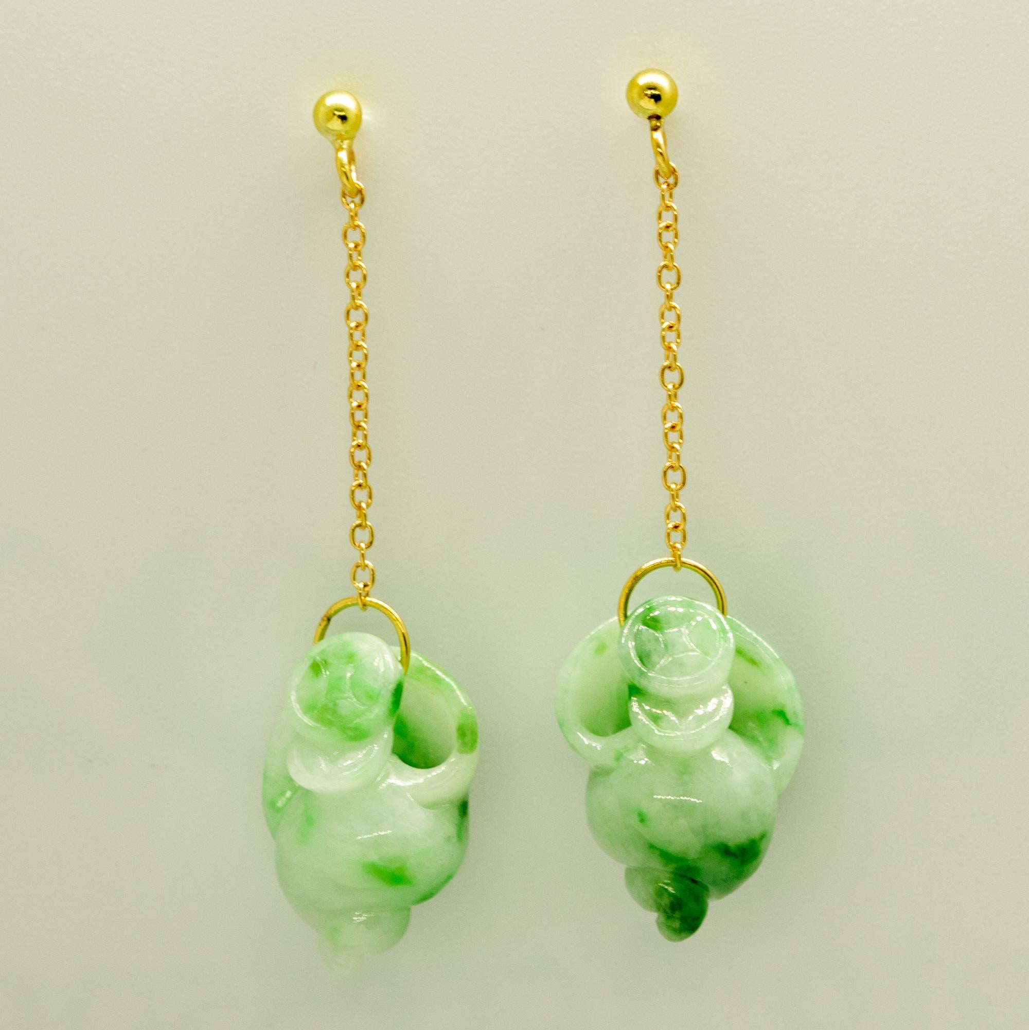 Orecchini pendenti estivi a forma di conchiglia in giadeite d'oro giallo 18 carati Intini Jewels In condizioni Nuovo in vendita a Milano, IT