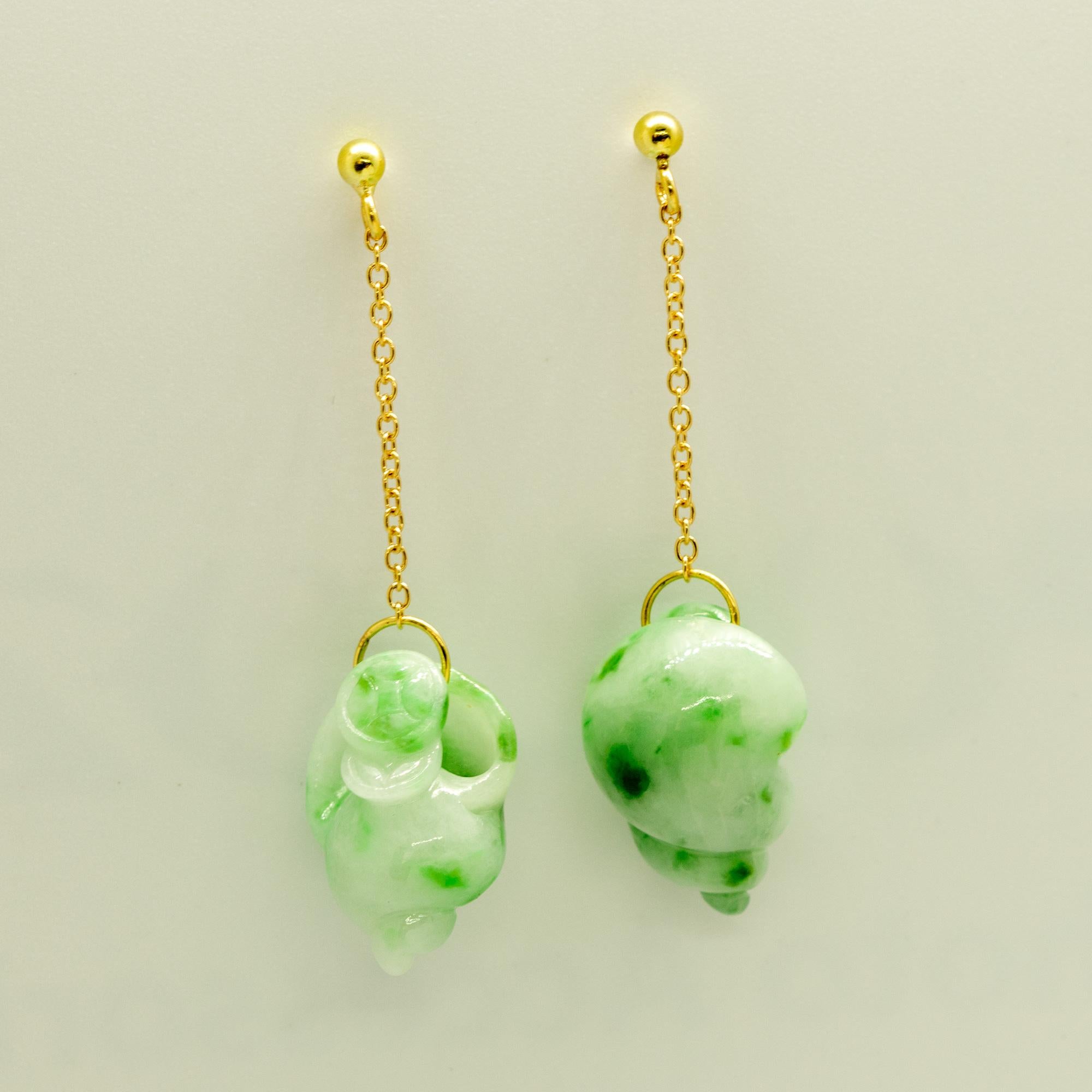 Orecchini pendenti estivi a forma di conchiglia in giadeite d'oro giallo 18 carati Intini Jewels in vendita 1