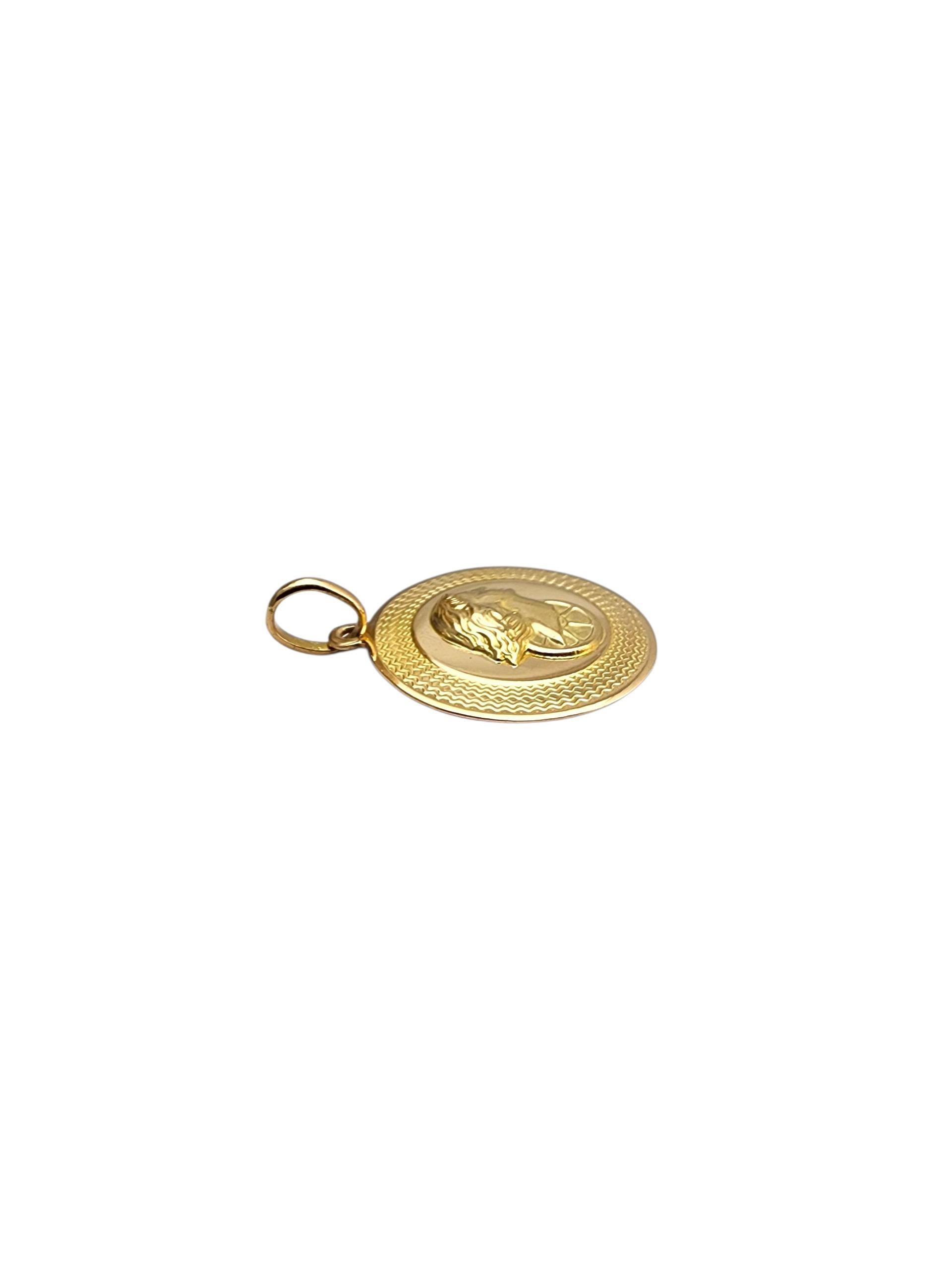 18K Yellow Gold Lady Justice Charm Pendant #22749 For Sale 2