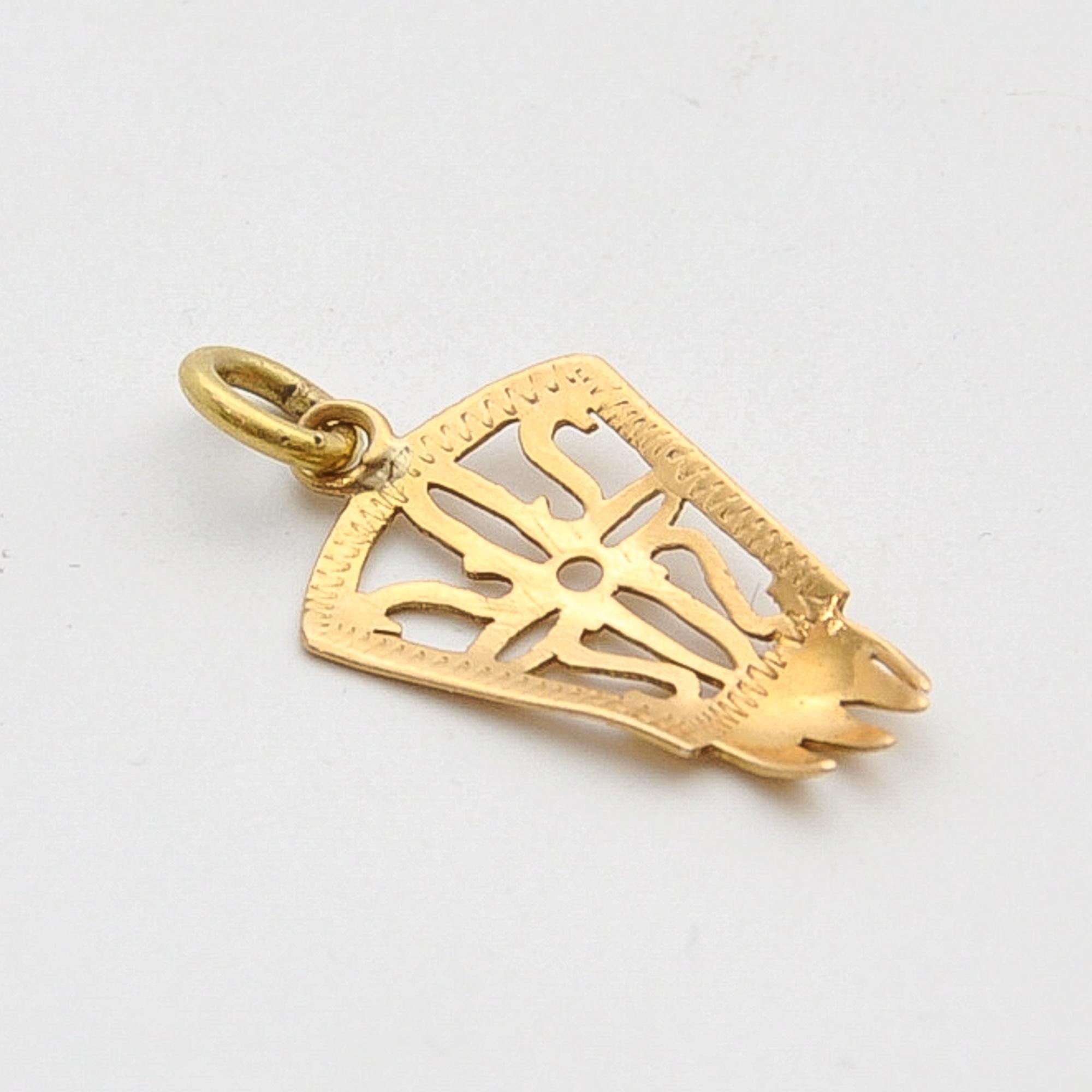 18K Yellow Gold Mid-Century Lady's Hair Comb Charm Pendant For Sale 3