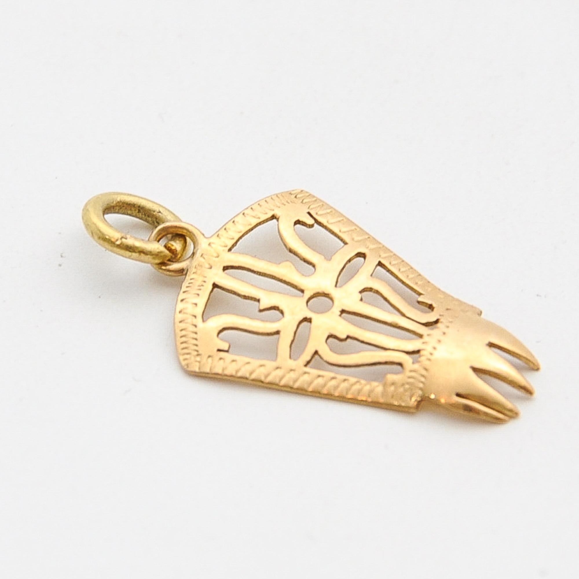 18K Yellow Gold Mid-Century Lady's Hair Comb Charm Pendant For Sale 4